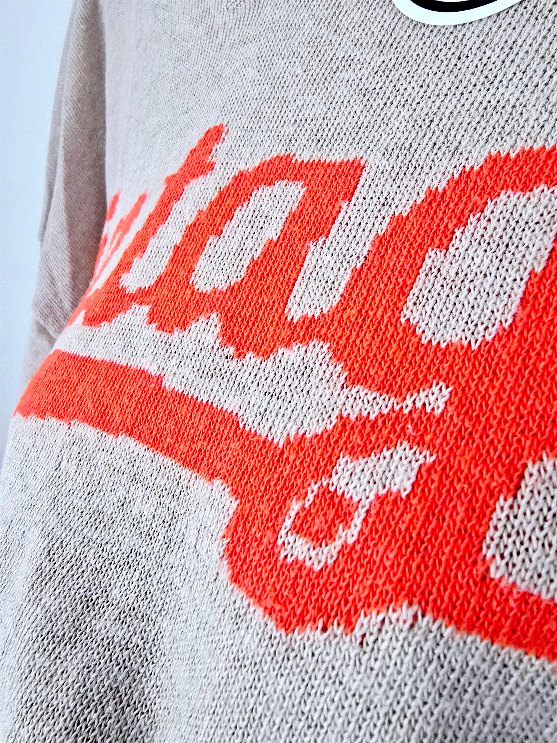 Pull beige vintage orange fluo - 𝐌𝐚𝐫𝐢𝐧𝐚𝟒𝟒𝐟𝐚𝐦𝐢𝐥𝐲