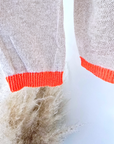 Pull beige vintage orange fluo - 𝐌𝐚𝐫𝐢𝐧𝐚𝟒𝟒𝐟𝐚𝐦𝐢𝐥𝐲