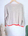 Pull beige vintage orange fluo - 𝐌𝐚𝐫𝐢𝐧𝐚𝟒𝟒𝐟𝐚𝐦𝐢𝐥𝐲