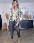 Veste cintrée à imprimé python vert et jaune, munie de strass - 𝐌𝐚𝐫𝐢𝐧𝐚𝟒𝟒𝐟𝐚𝐦𝐢𝐥𝐲