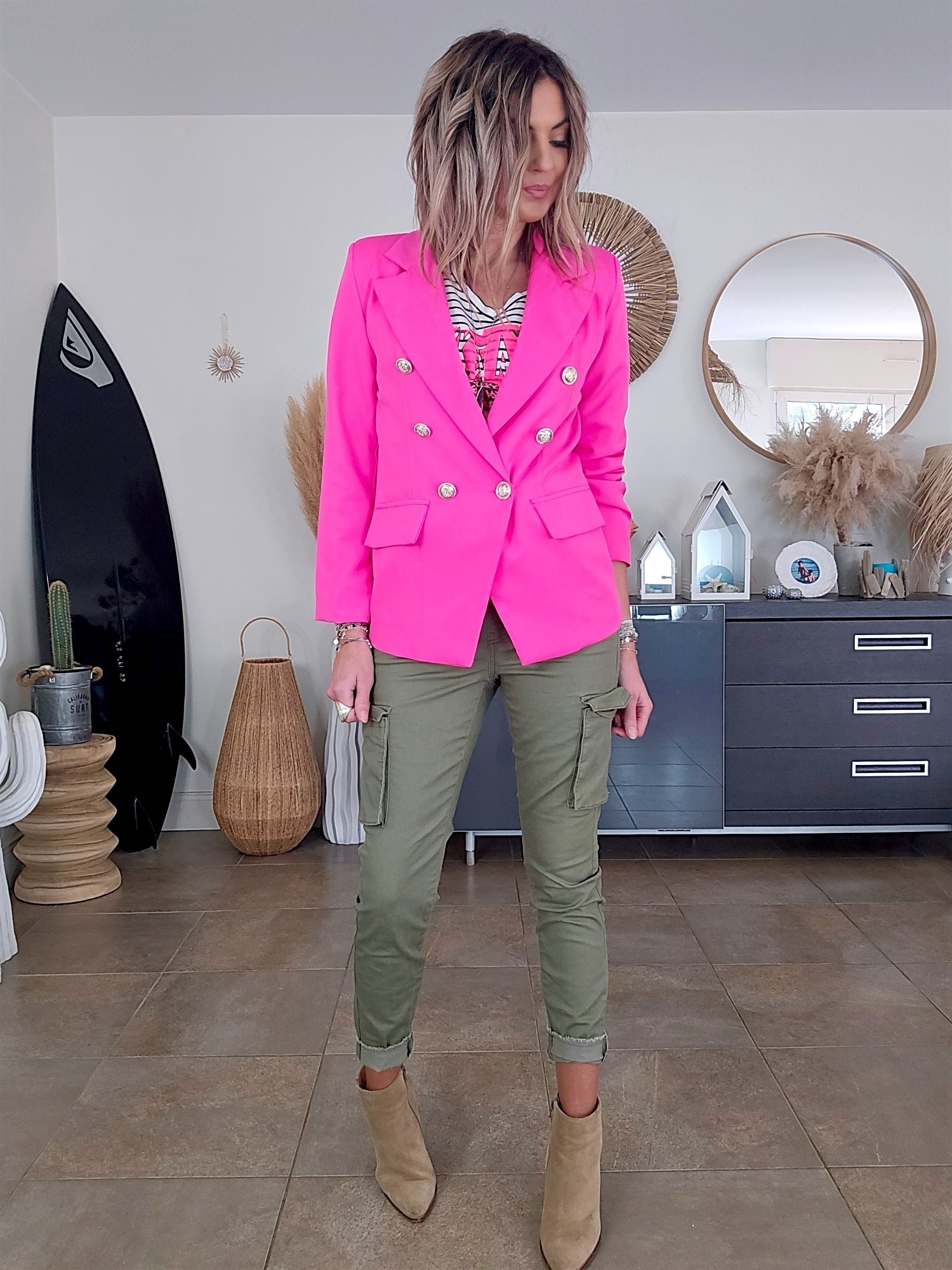 Veste cintrée rose fluo - 𝐌𝐚𝐫𝐢𝐧𝐚𝟒𝟒𝐟𝐚𝐦𝐢𝐥𝐲