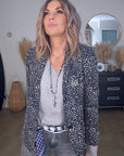 Veste léopard noire, blanche et grise - 𝐌𝐚𝐫𝐢𝐧𝐚𝟒𝟒𝐟𝐚𝐦𝐢𝐥𝐲