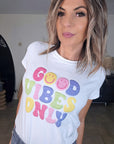 Tee-shirt blanc Good Vibes - 𝐌𝐚𝐫𝐢𝐧𝐚𝟒𝟒𝐟𝐚𝐦𝐢𝐥𝐲