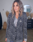 Veste léopard noire, blanche et grise - 𝐌𝐚𝐫𝐢𝐧𝐚𝟒𝟒𝐟𝐚𝐦𝐢𝐥𝐲