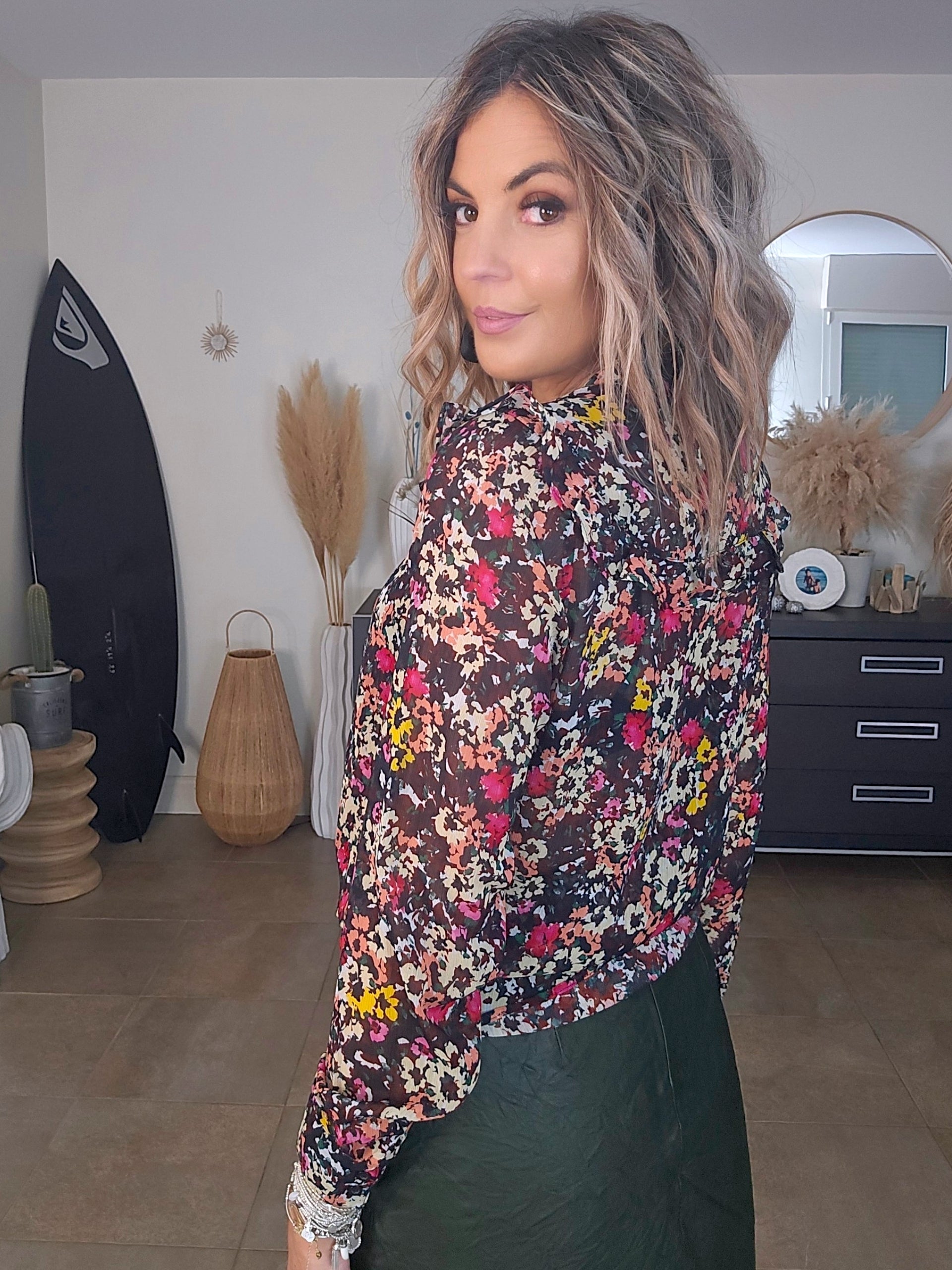 Chemise lumineuse à imprimé flowers - 𝐌𝐚𝐫𝐢𝐧𝐚𝟒𝟒𝐟𝐚𝐦𝐢𝐥𝐲