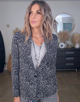 Veste léopard noire, blanche et grise - 𝐌𝐚𝐫𝐢𝐧𝐚𝟒𝟒𝐟𝐚𝐦𝐢𝐥𝐲