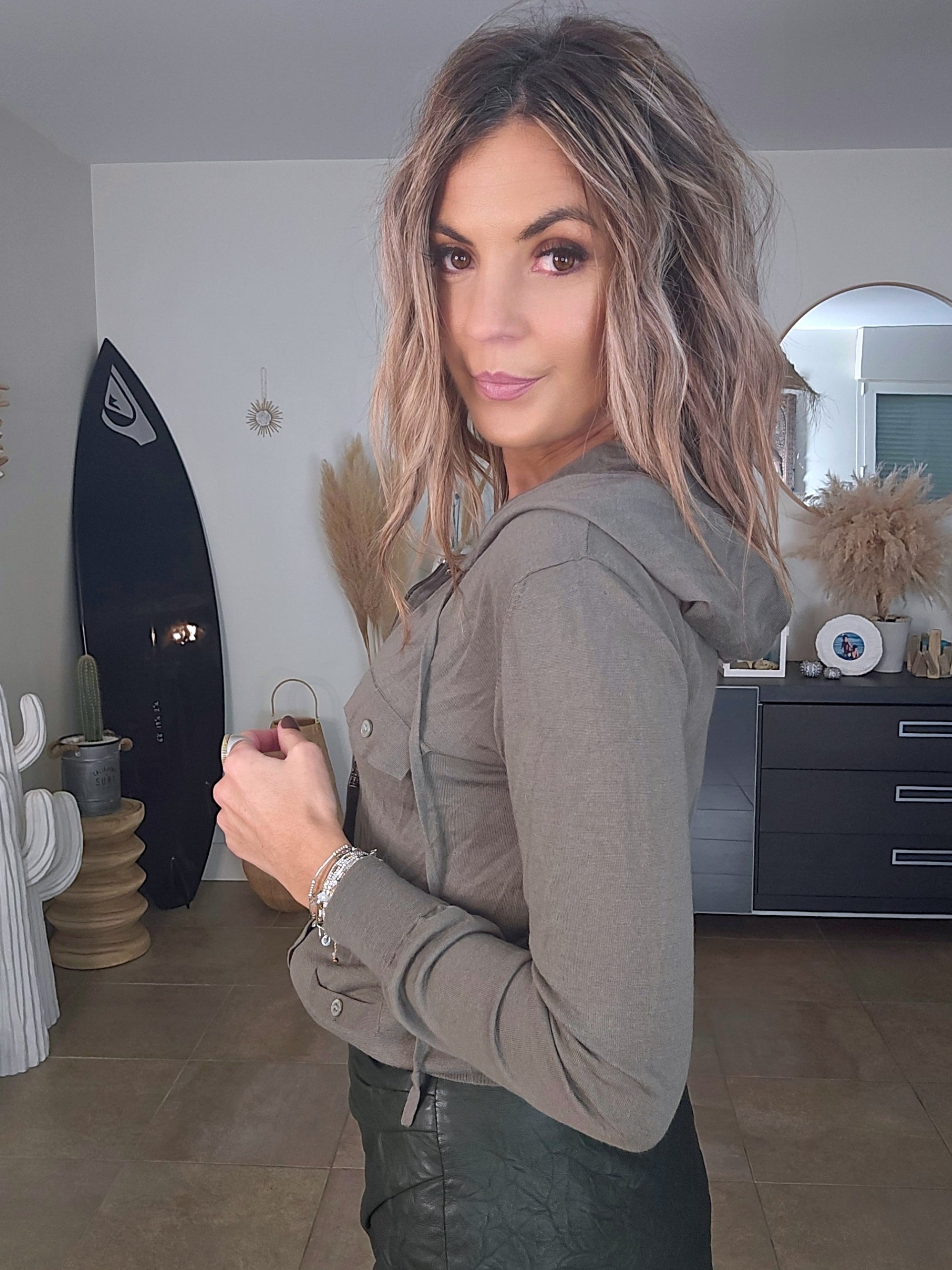Cardigan kaki à capuche - 𝐌𝐚𝐫𝐢𝐧𝐚𝟒𝟒𝐟𝐚𝐦𝐢𝐥𝐲