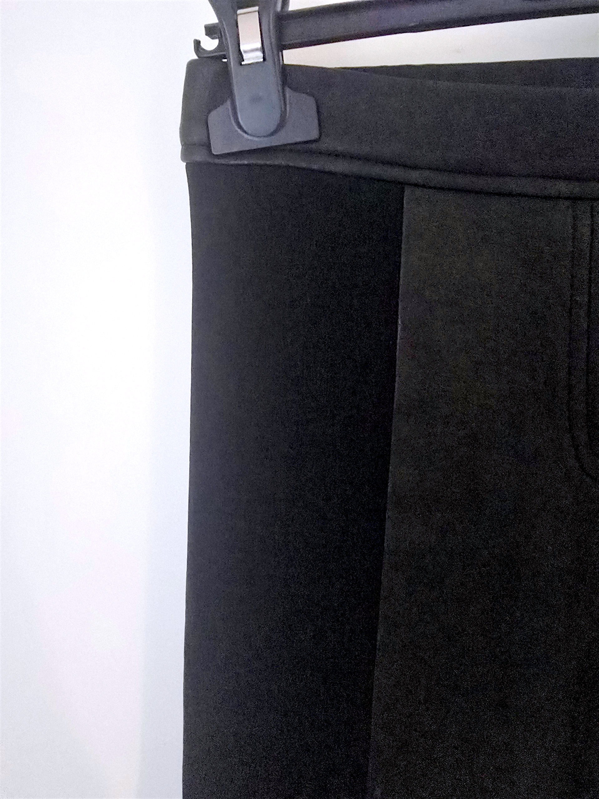 Legging noir bi-matière avec cuir - 𝐌𝐚𝐫𝐢𝐧𝐚𝟒𝟒𝐟𝐚𝐦𝐢𝐥𝐲