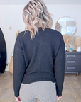Cardigan noir à boucle dorée - 𝐌𝐚𝐫𝐢𝐧𝐚𝟒𝟒𝐟𝐚𝐦𝐢𝐥𝐲