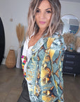 Veste cintrée à imprimé python vert et jaune, munie de strass - 𝐌𝐚𝐫𝐢𝐧𝐚𝟒𝟒𝐟𝐚𝐦𝐢𝐥𝐲