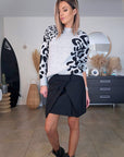 Pull gris à imprimé léopard noir - 𝐌𝐚𝐫𝐢𝐧𝐚𝟒𝟒𝐟𝐚𝐦𝐢𝐥𝐲