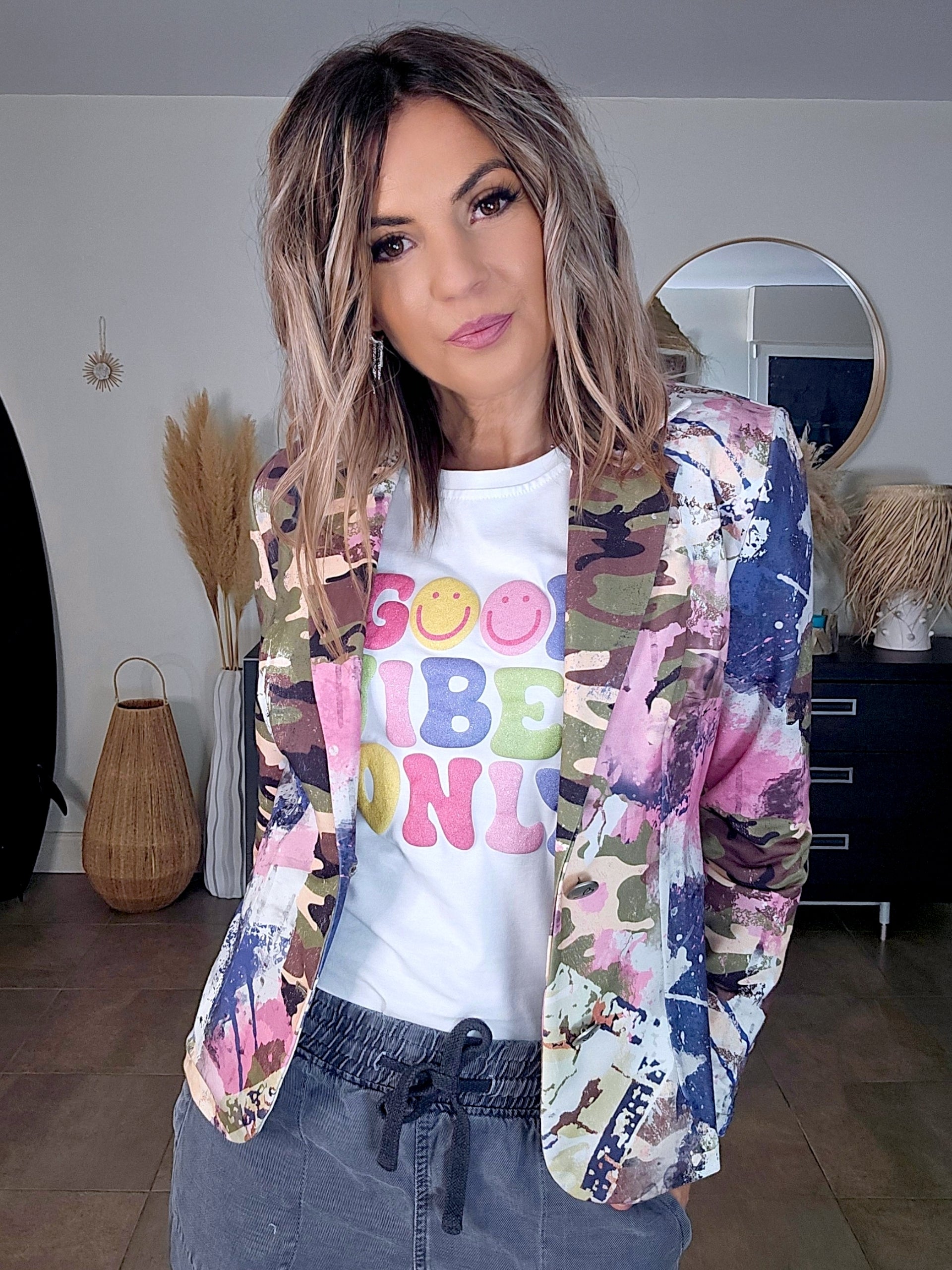 Veste cintrée camouflage avec strass au dos - 𝐌𝐚𝐫𝐢𝐧𝐚𝟒𝟒𝐟𝐚𝐦𝐢𝐥𝐲