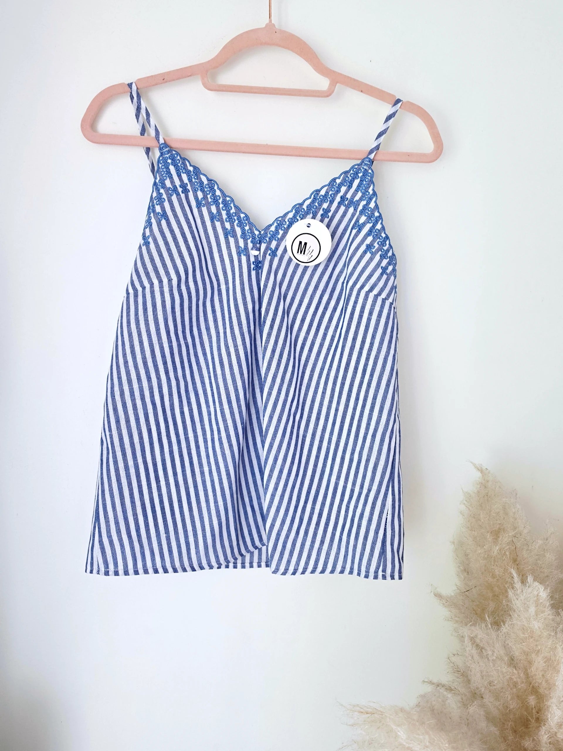 Débardeur à rayures bleues - 𝐌𝐚𝐫𝐢𝐧𝐚𝟒𝟒𝐟𝐚𝐦𝐢𝐥𝐲