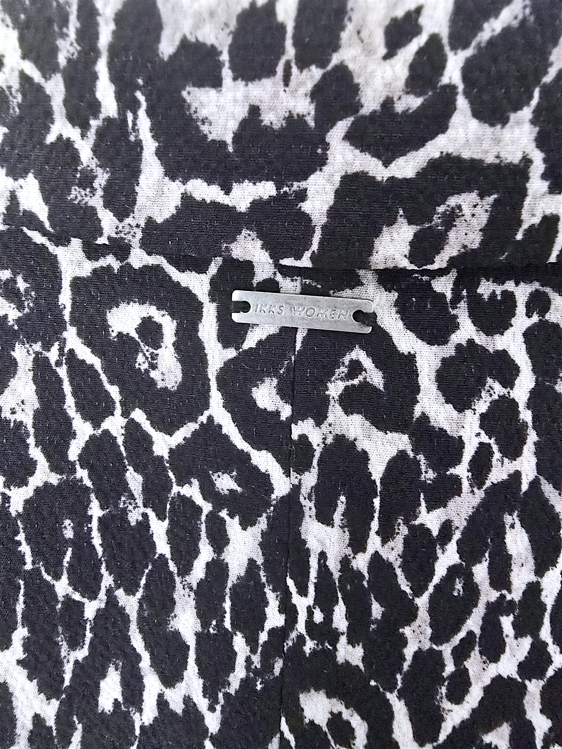 Veste léopard noire, blanche et grise - 𝐌𝐚𝐫𝐢𝐧𝐚𝟒𝟒𝐟𝐚𝐦𝐢𝐥𝐲