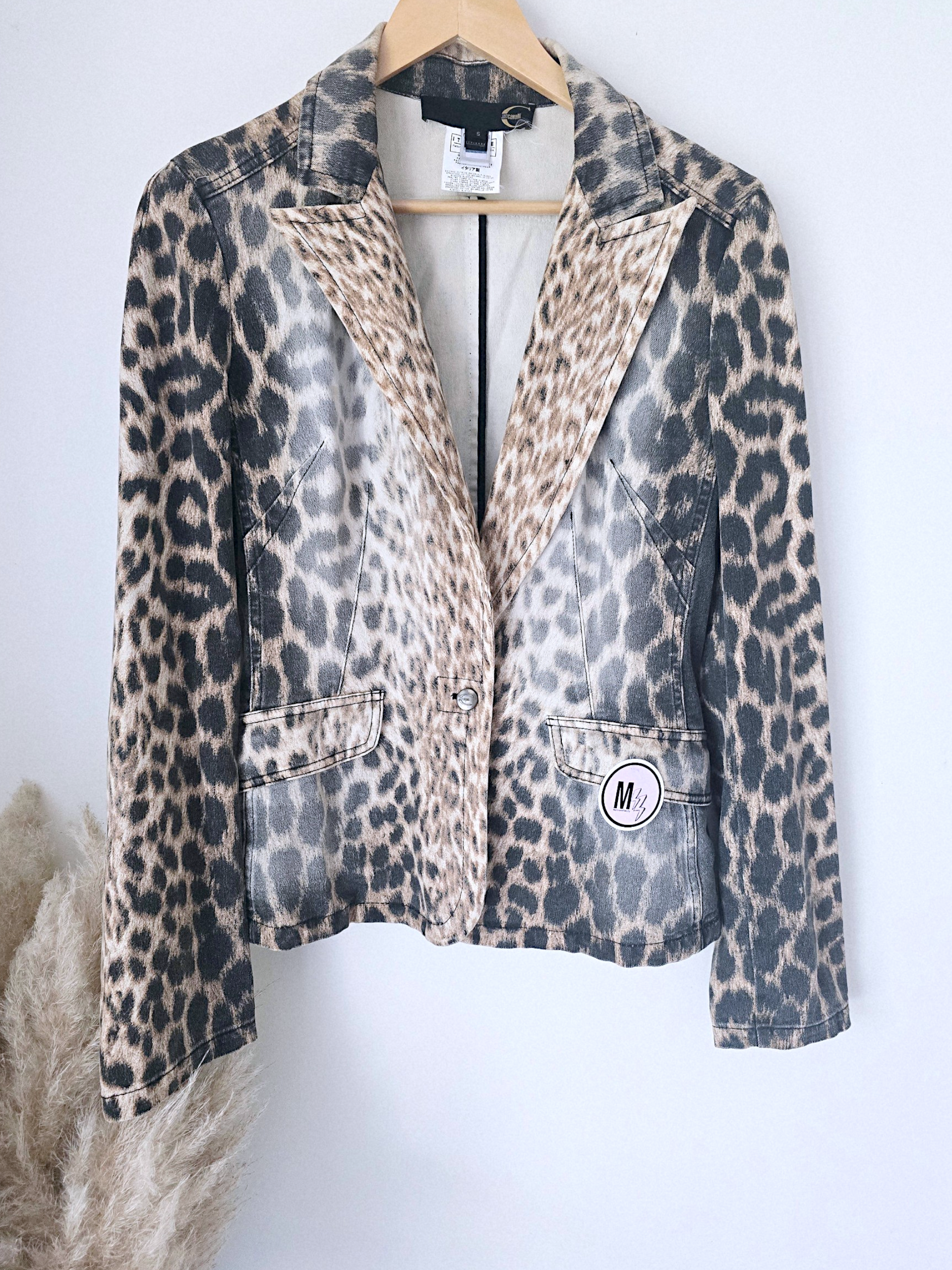Veste en jean à imprimé léopard - 𝐌𝐚𝐫𝐢𝐧𝐚𝟒𝟒𝐟𝐚𝐦𝐢𝐥𝐲