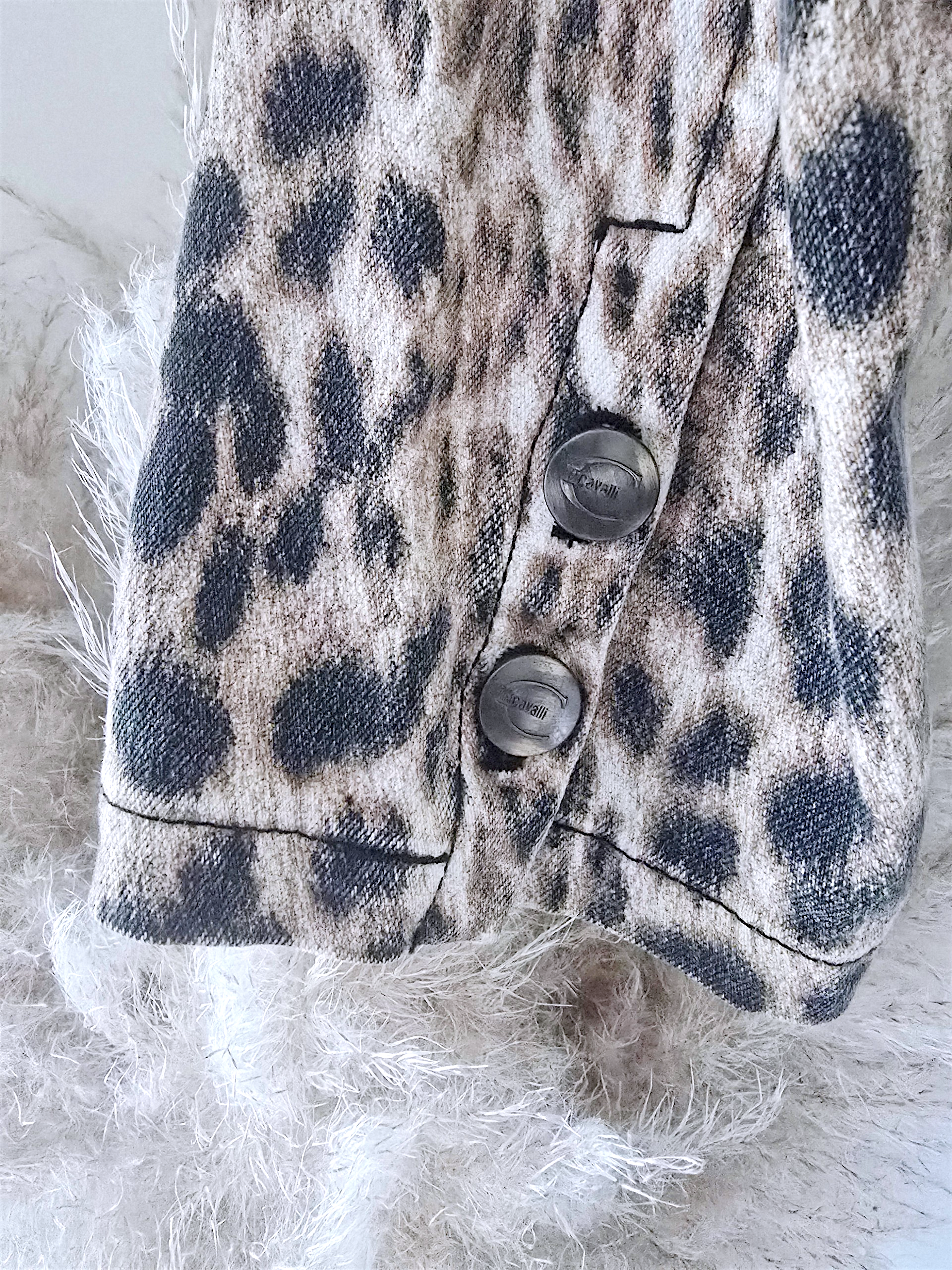 Veste en jean à imprimé léopard - 𝐌𝐚𝐫𝐢𝐧𝐚𝟒𝟒𝐟𝐚𝐦𝐢𝐥𝐲