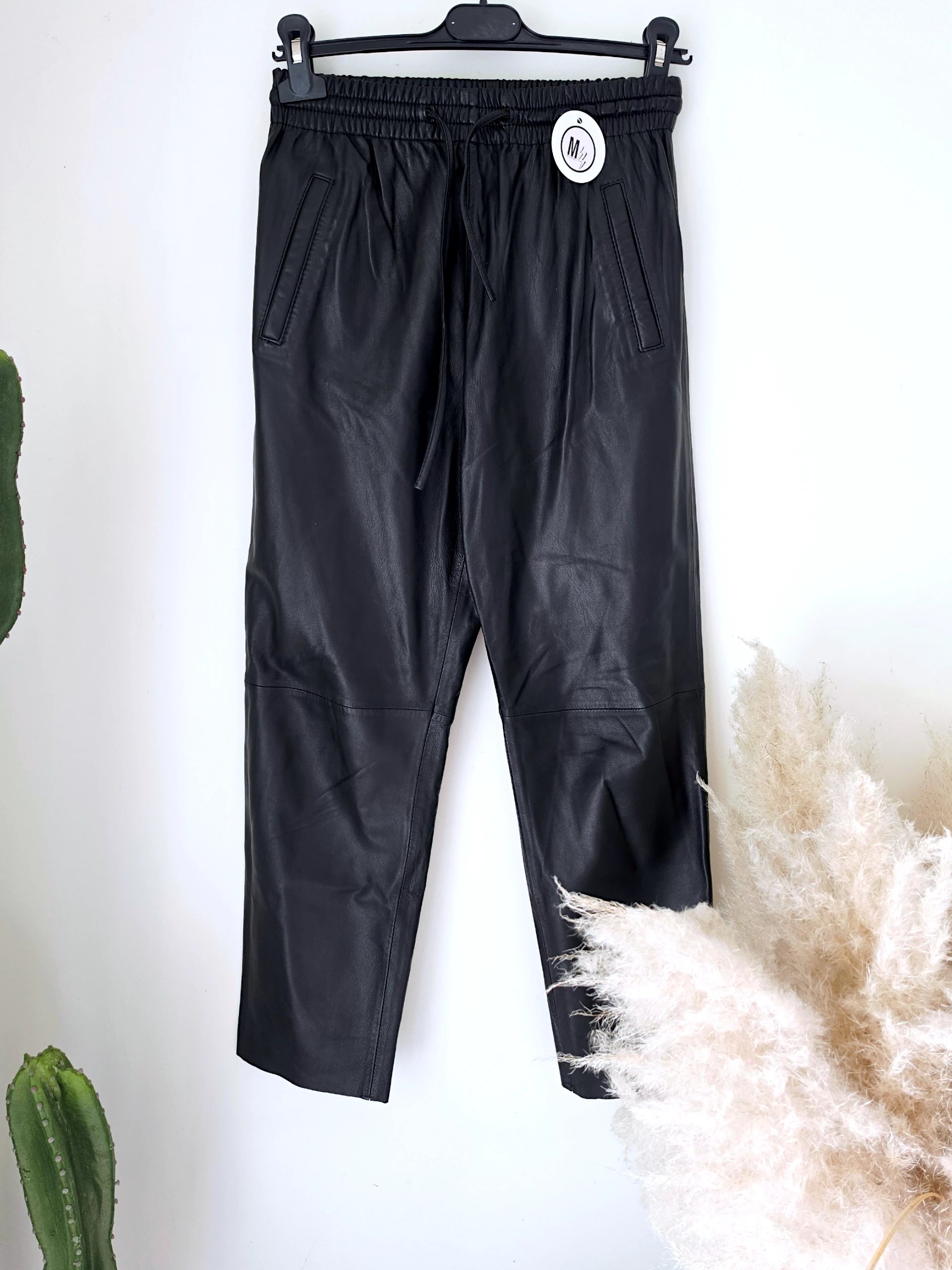 Jeeging noir 100% cuir - 𝐌𝐚𝐫𝐢𝐧𝐚𝟒𝟒𝐟𝐚𝐦𝐢𝐥𝐲