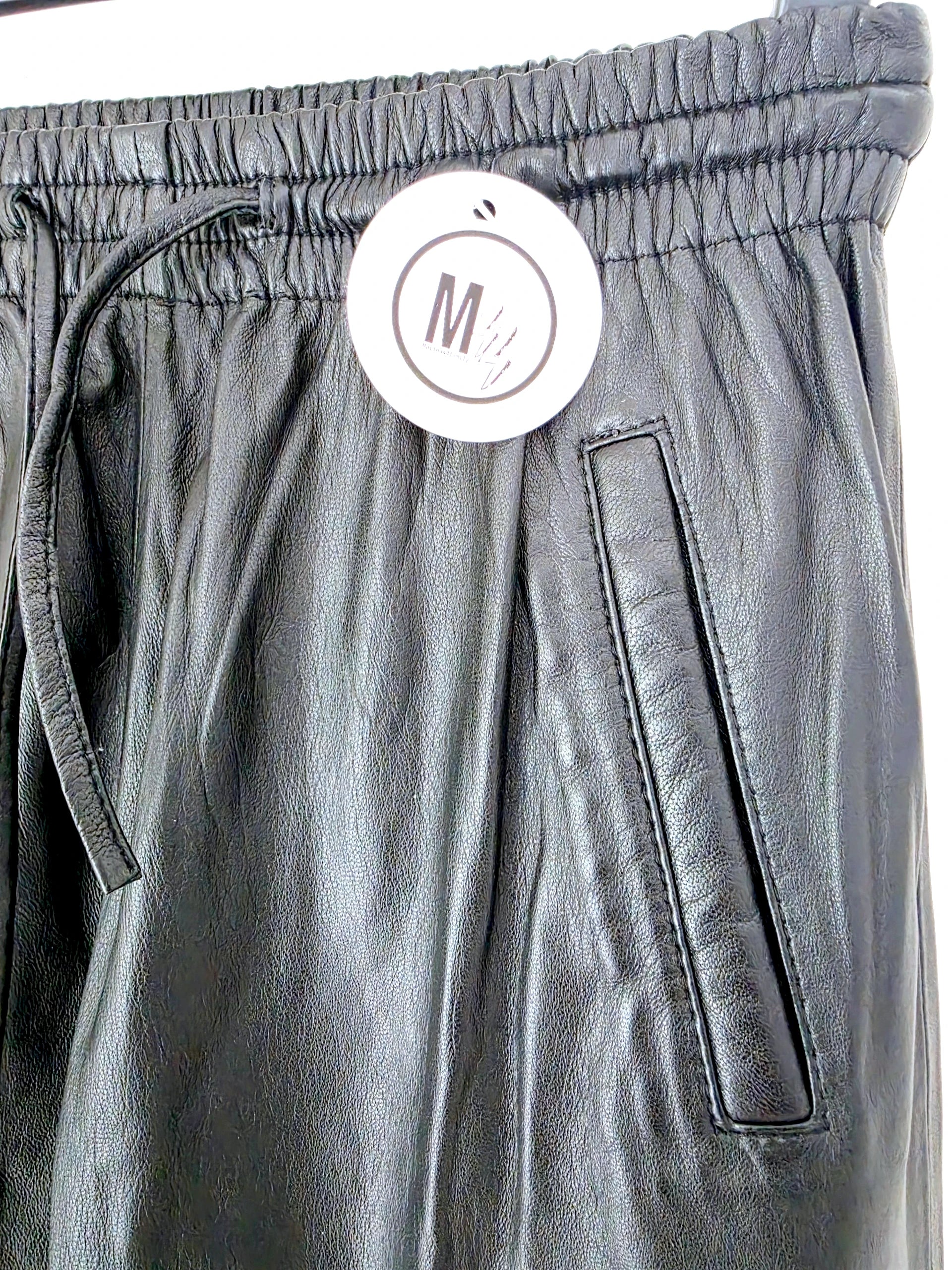 Jeeging noir 100% cuir - 𝐌𝐚𝐫𝐢𝐧𝐚𝟒𝟒𝐟𝐚𝐦𝐢𝐥𝐲