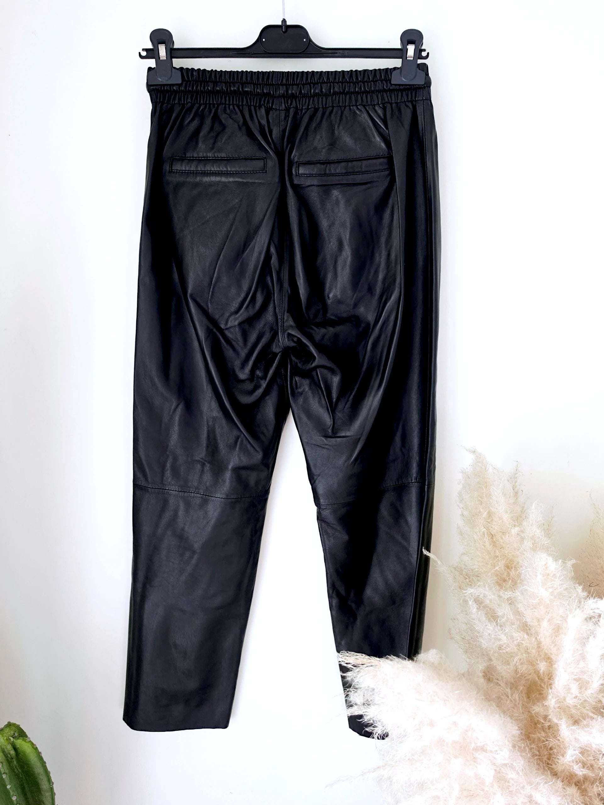 Jeeging noir 100% cuir - 𝐌𝐚𝐫𝐢𝐧𝐚𝟒𝟒𝐟𝐚𝐦𝐢𝐥𝐲