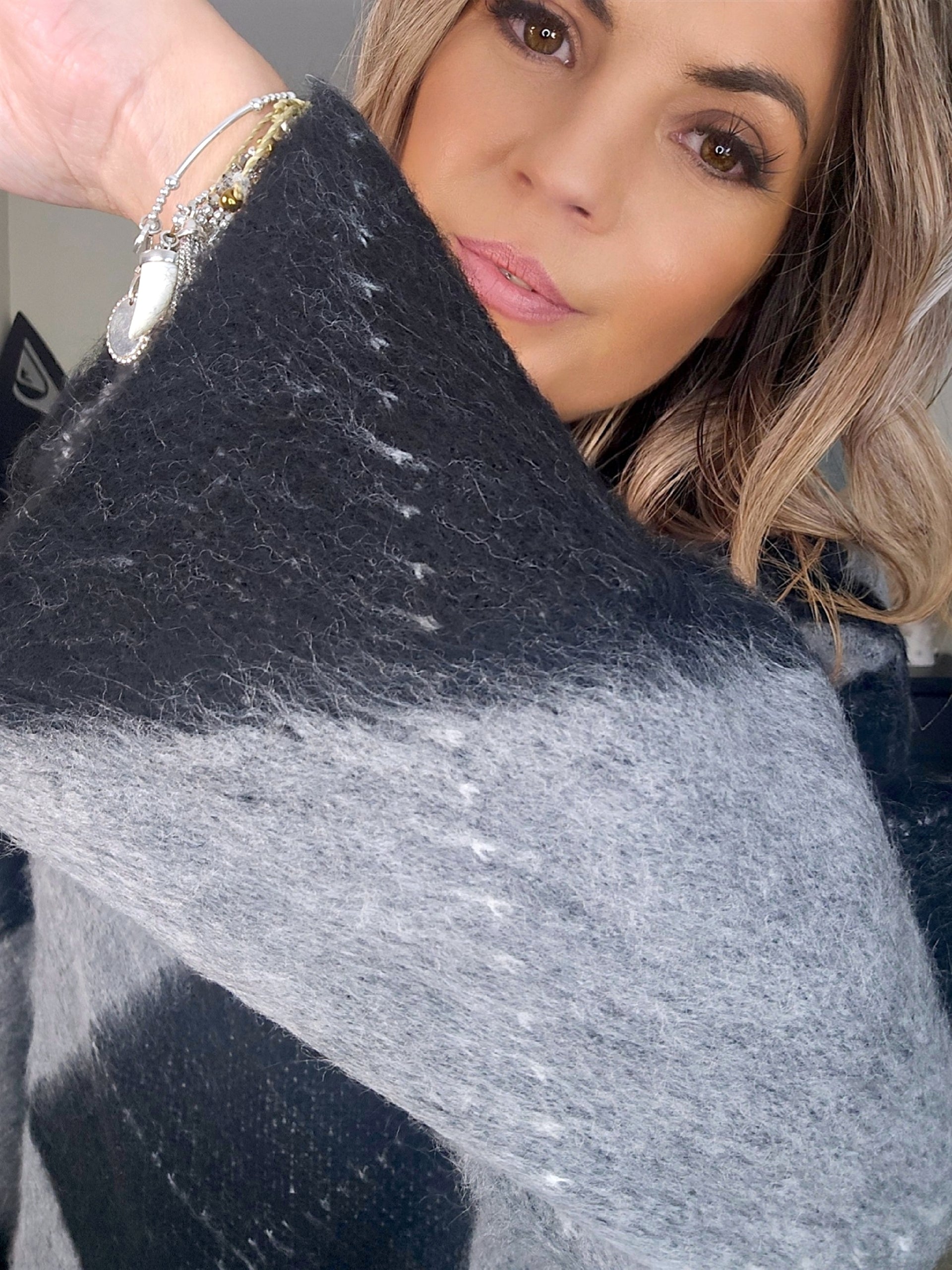Pull tunique en damier noir - 𝐌𝐚𝐫𝐢𝐧𝐚𝟒𝟒𝐟𝐚𝐦𝐢𝐥𝐲