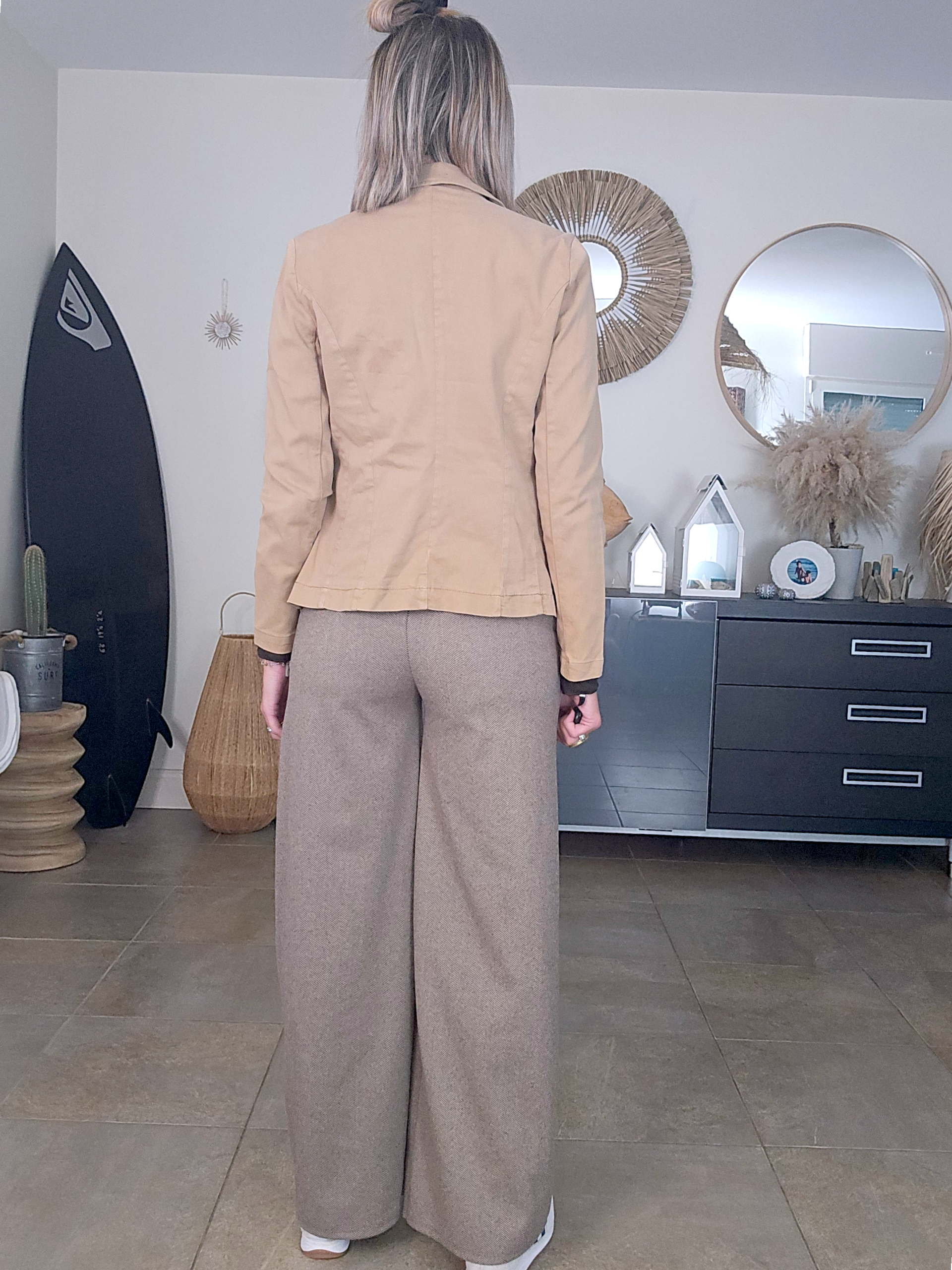 Veste cintrée beige boutons - 𝐌𝐚𝐫𝐢𝐧𝐚𝟒𝟒𝐟𝐚𝐦𝐢𝐥𝐲