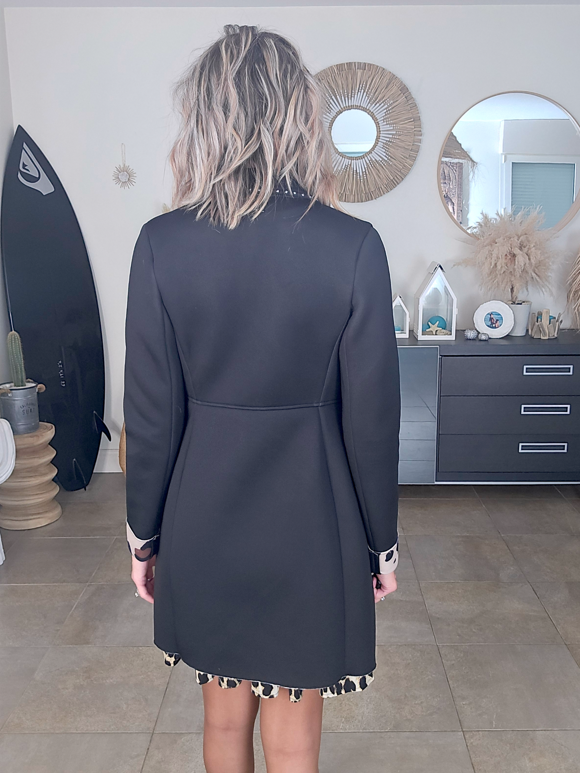 Manteau noir à clous mi-saison - 𝐌𝐚𝐫𝐢𝐧𝐚𝟒𝟒𝐟𝐚𝐦𝐢𝐥𝐲