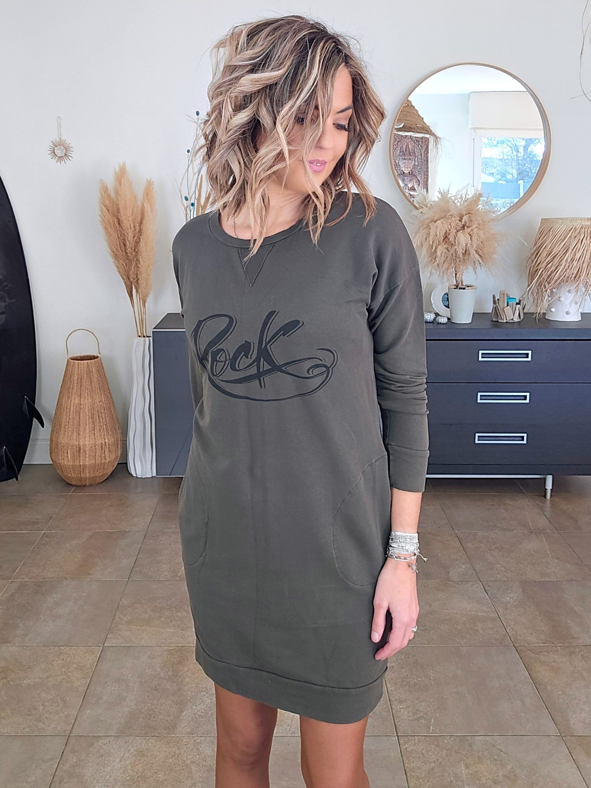 Robe sweat kaki - 𝐌𝐚𝐫𝐢𝐧𝐚𝟒𝟒𝐟𝐚𝐦𝐢𝐥𝐲