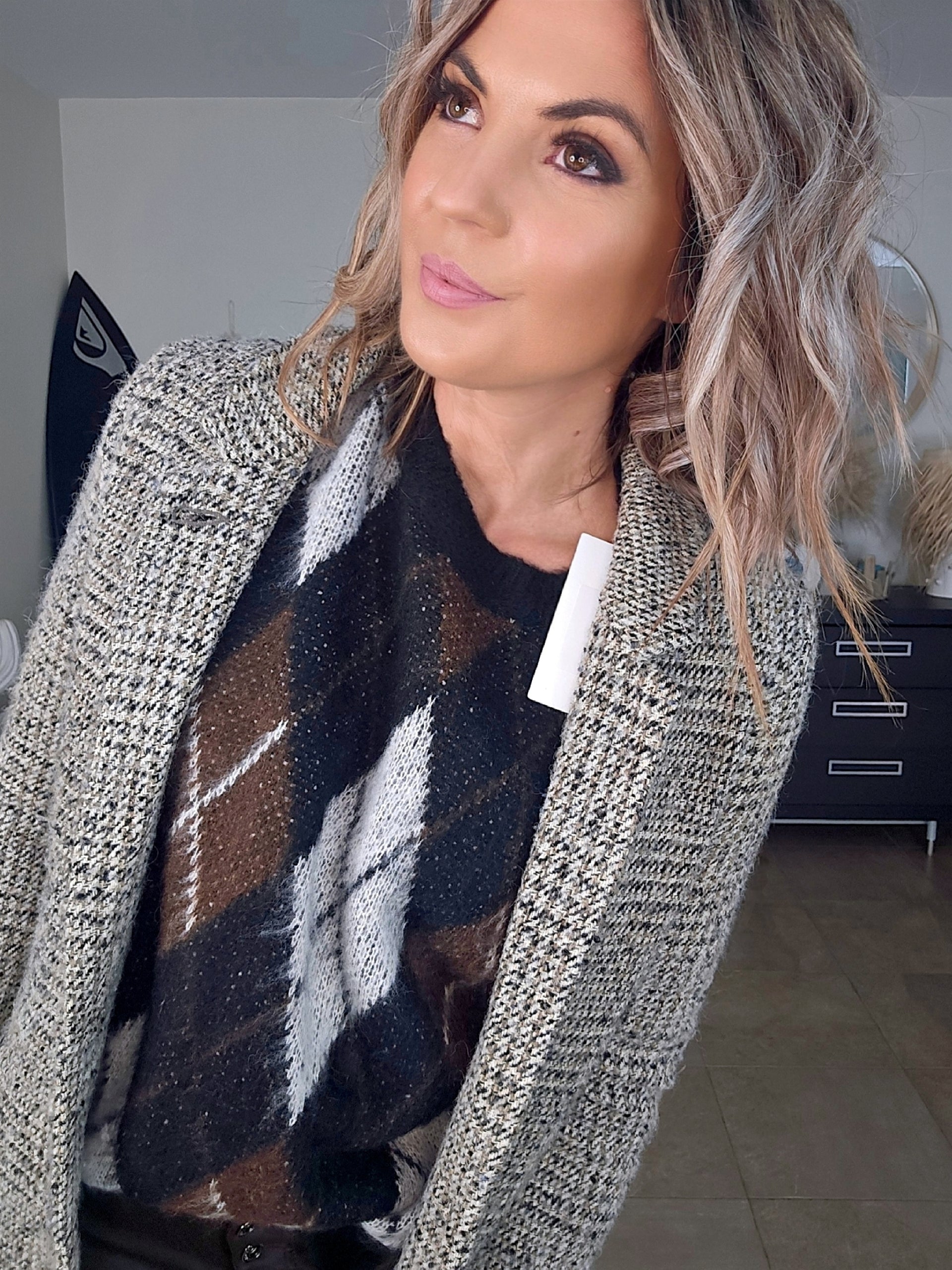 Pull à damiers marron - 𝐌𝐚𝐫𝐢𝐧𝐚𝟒𝟒𝐟𝐚𝐦𝐢𝐥𝐲