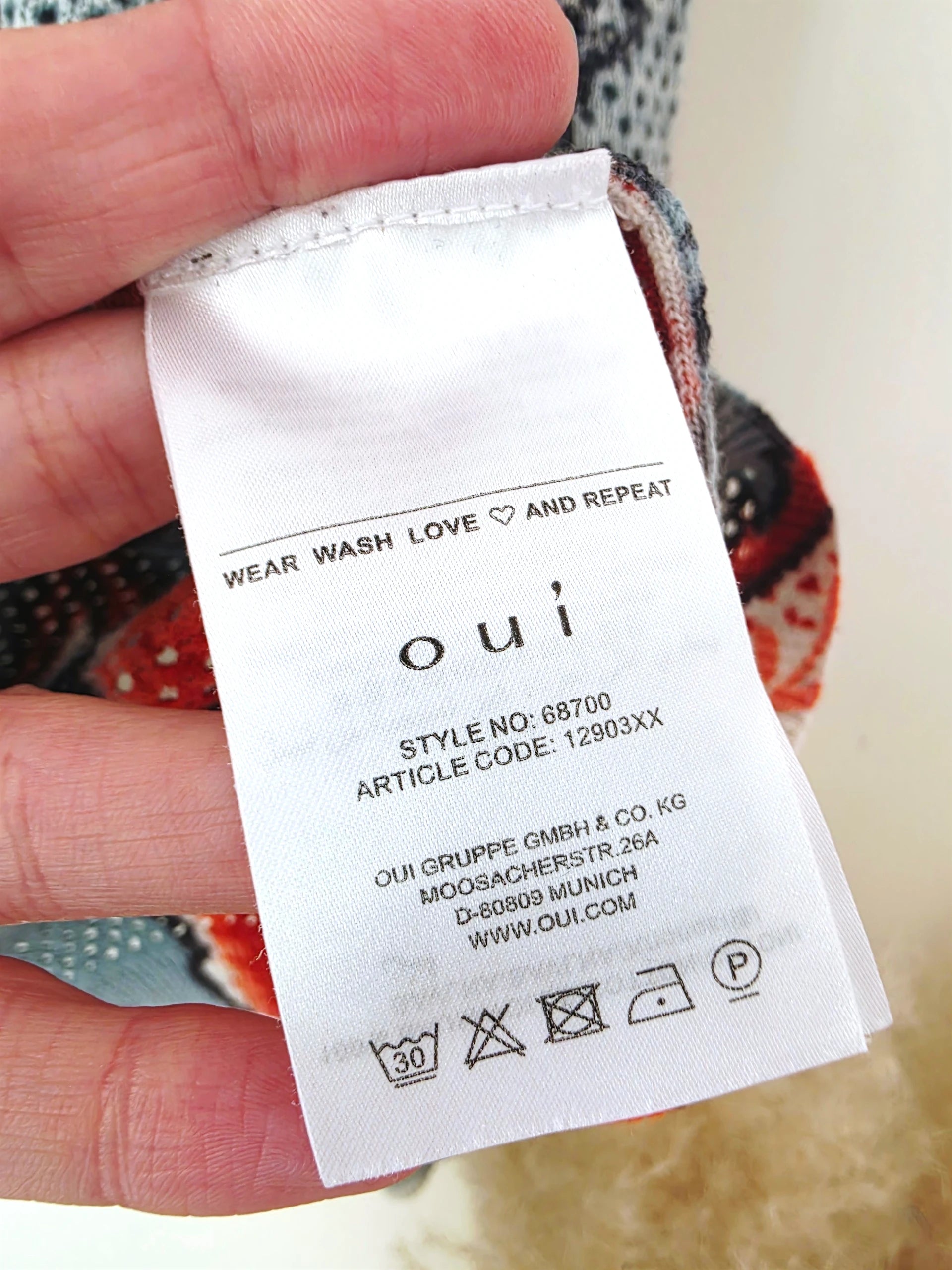 Cardigan ajourée à imprimé fleuri - 𝐌𝐚𝐫𝐢𝐧𝐚𝟒𝟒𝐟𝐚𝐦𝐢𝐥𝐲