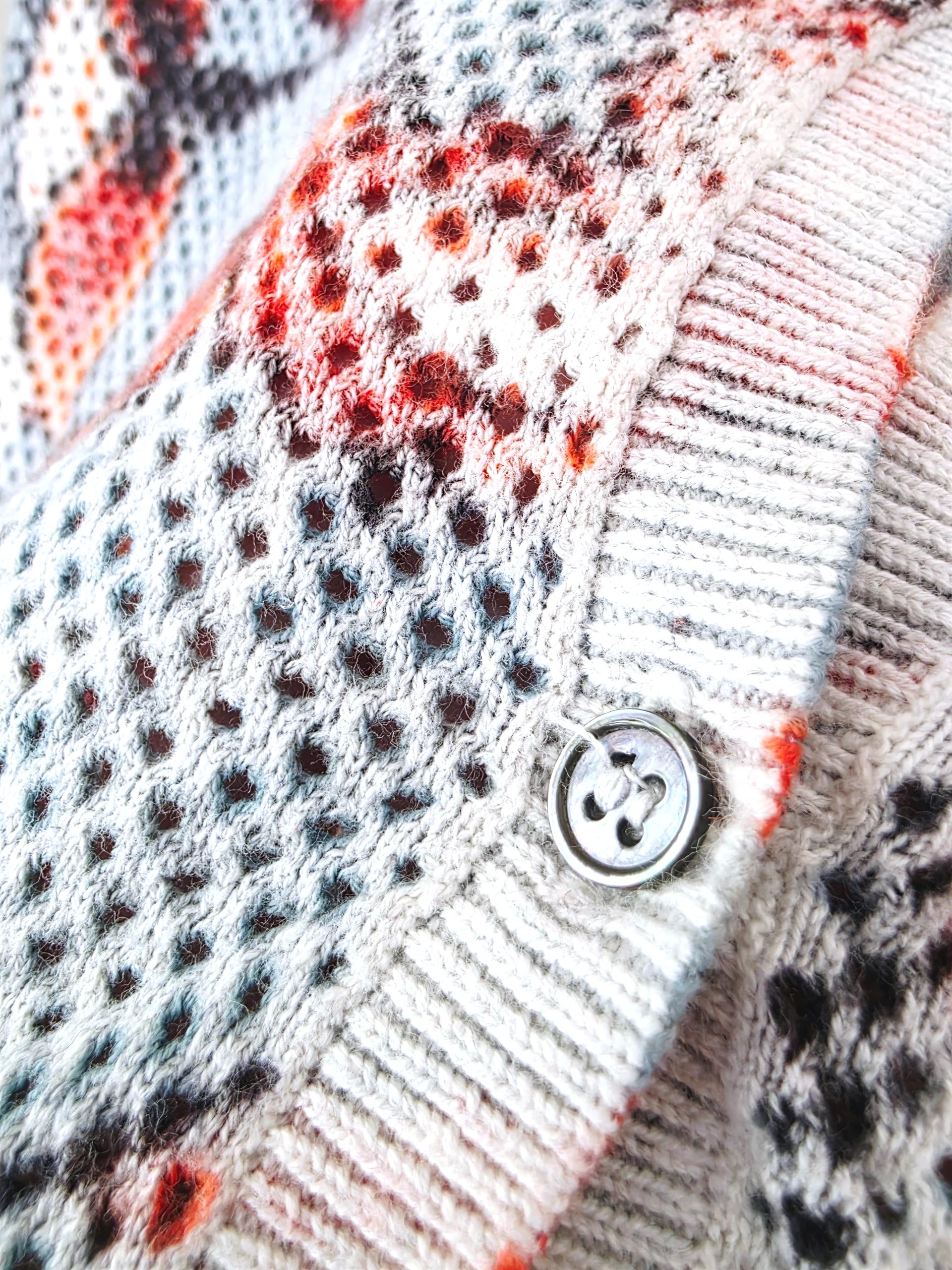 Cardigan ajourée à imprimé fleuri - 𝐌𝐚𝐫𝐢𝐧𝐚𝟒𝟒𝐟𝐚𝐦𝐢𝐥𝐲