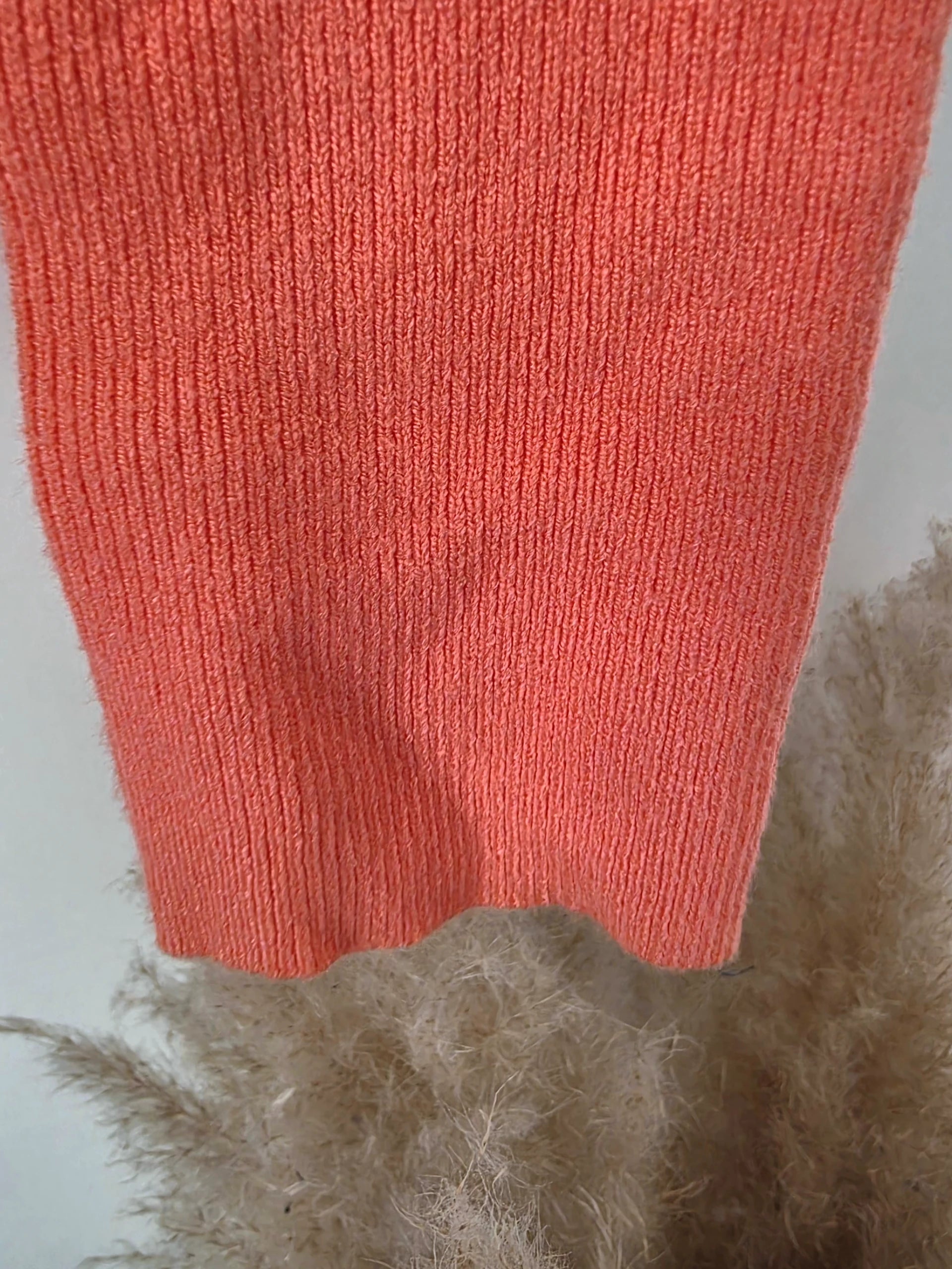 Pull corail clair à maille fine côtelée - 𝐌𝐚𝐫𝐢𝐧𝐚𝟒𝟒𝐟𝐚𝐦𝐢𝐥𝐲