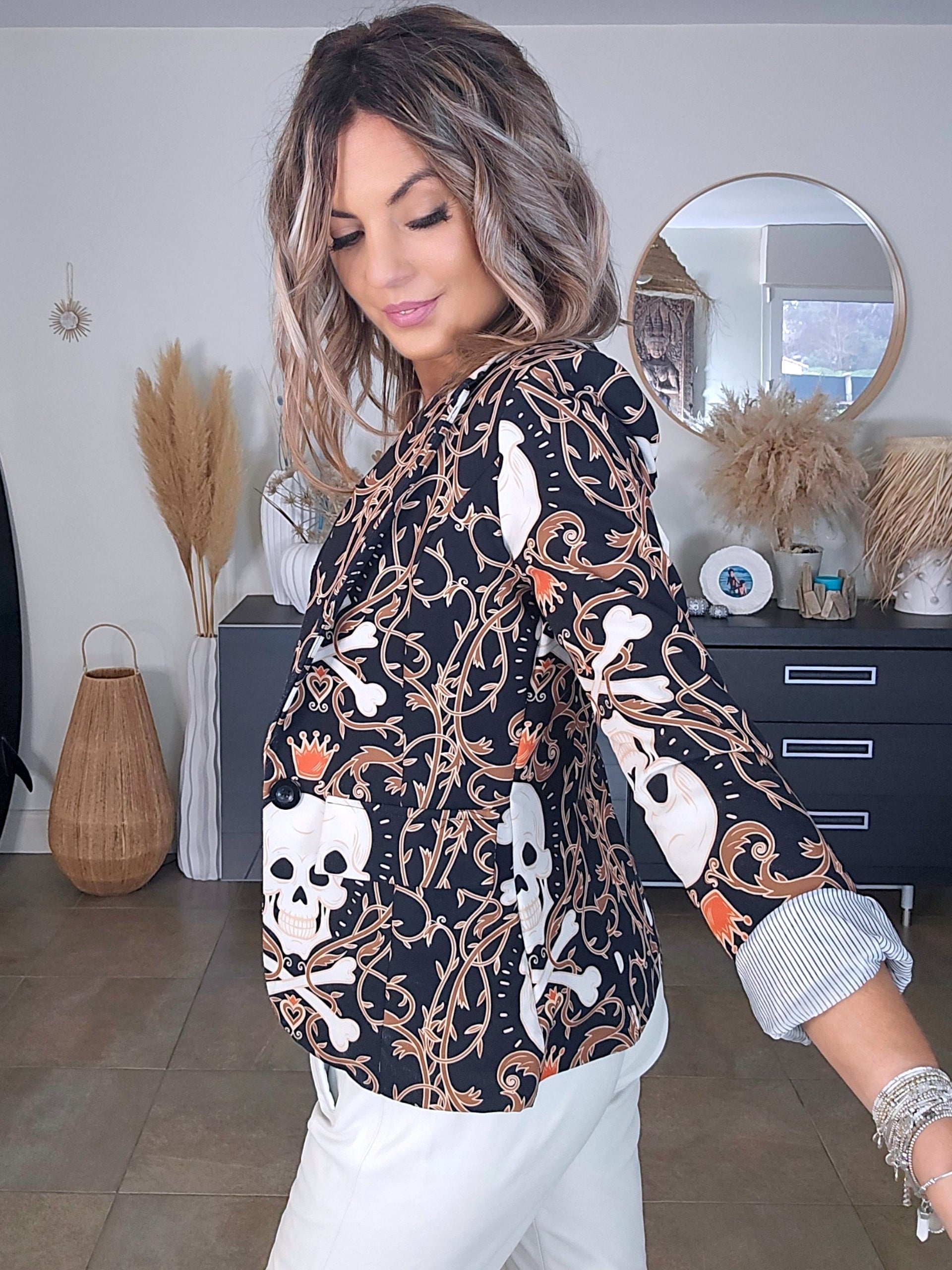 Veste cintrée à imprimé skull - 𝐌𝐚𝐫𝐢𝐧𝐚𝟒𝟒𝐟𝐚𝐦𝐢𝐥𝐲