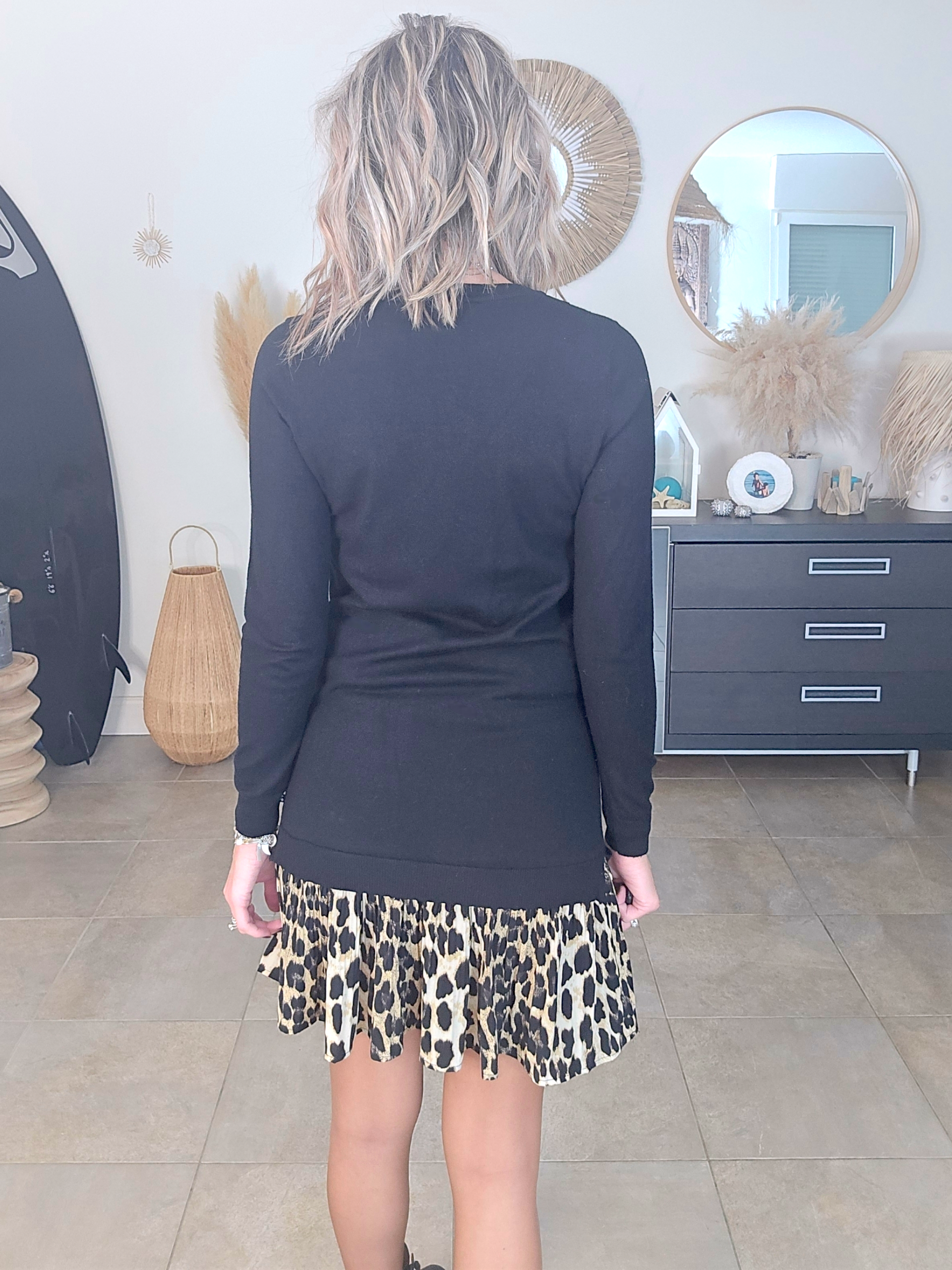 Robe noire maille pull à superposition léopard - 𝐌𝐚𝐫𝐢𝐧𝐚𝟒𝟒𝐟𝐚𝐦𝐢𝐥𝐲