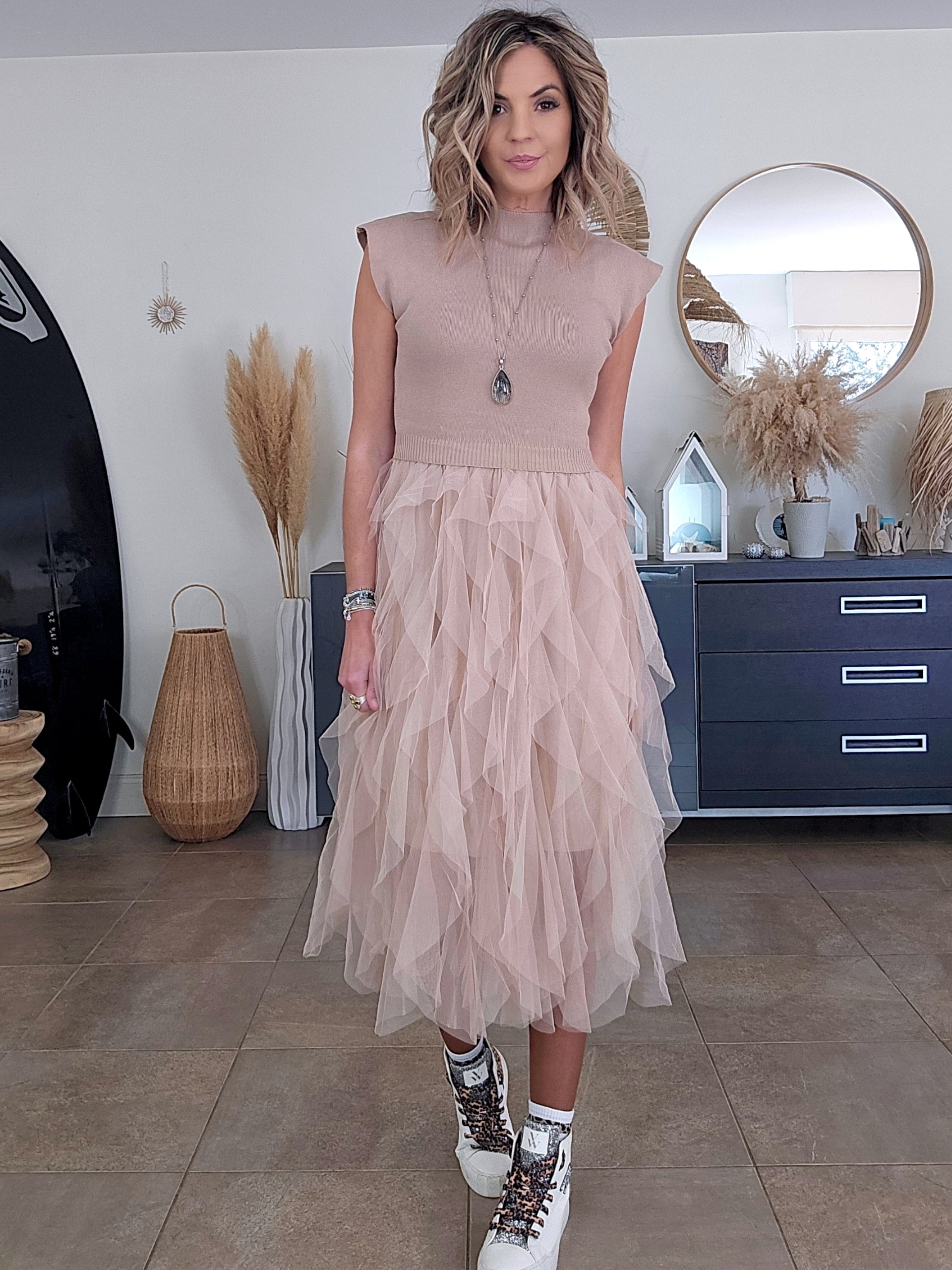 Robe princesse beige - 𝐌𝐚𝐫𝐢𝐧𝐚𝟒𝟒𝐟𝐚𝐦𝐢𝐥𝐲