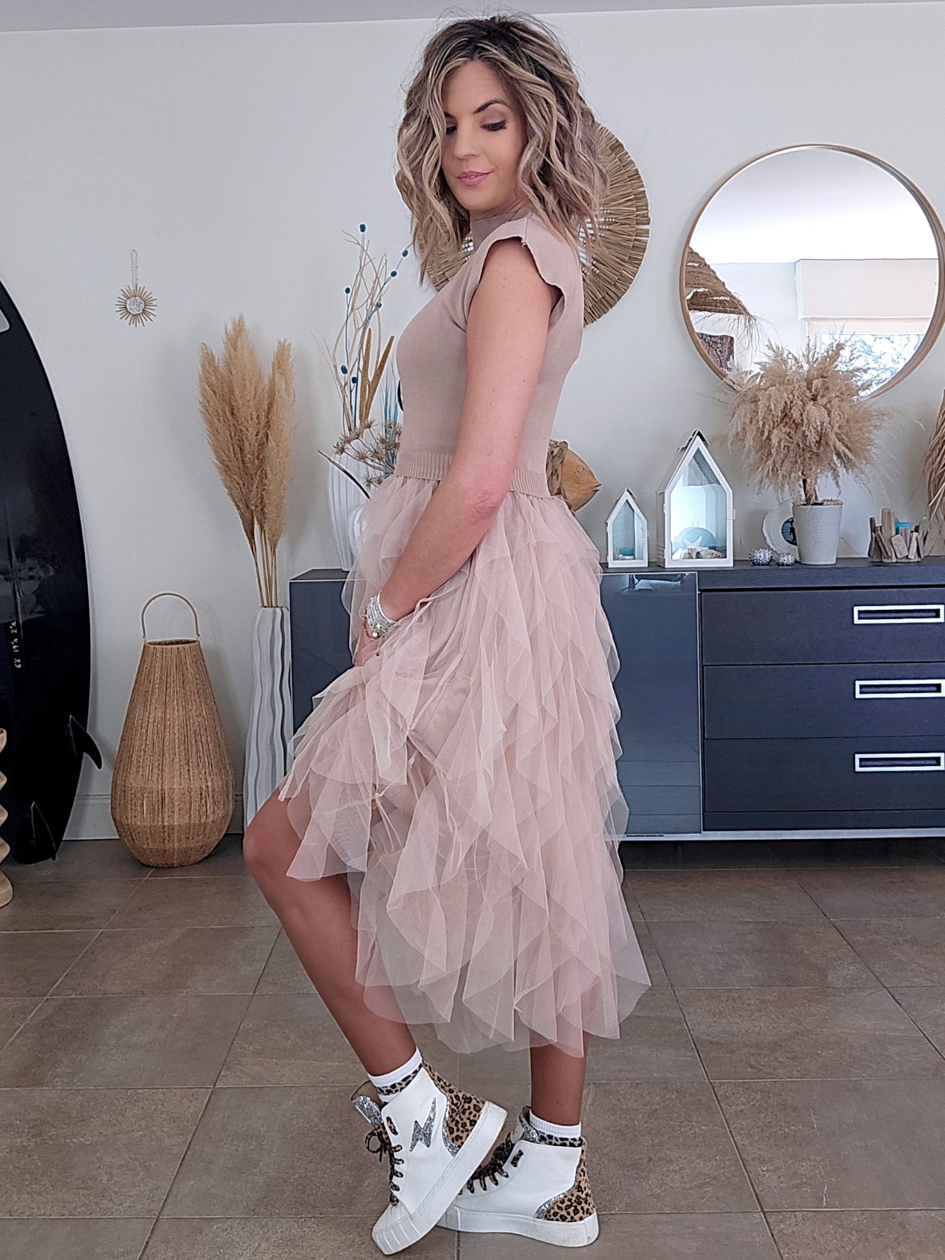 Robe princesse beige - 𝐌𝐚𝐫𝐢𝐧𝐚𝟒𝟒𝐟𝐚𝐦𝐢𝐥𝐲