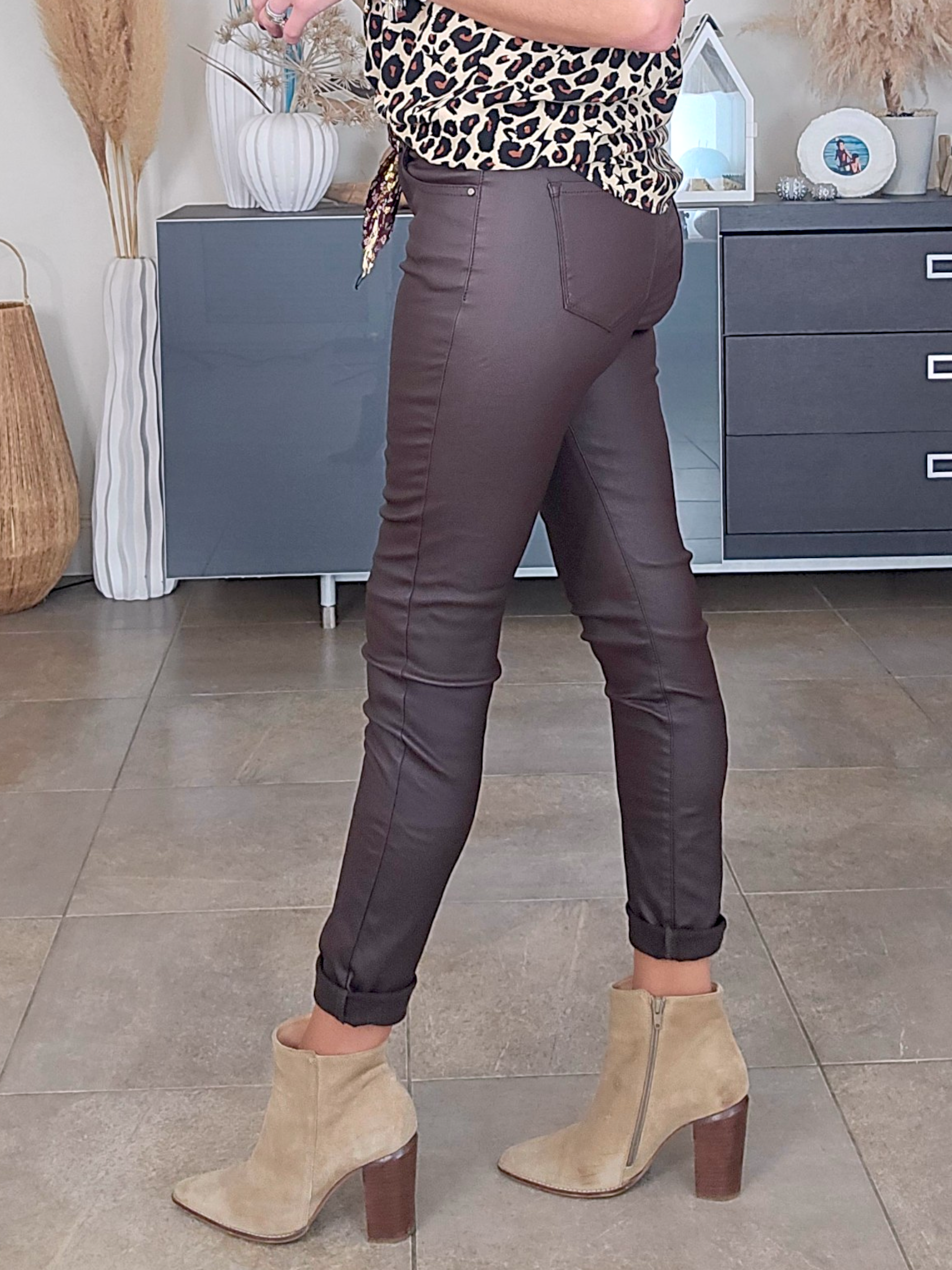 Pantalon huilé marron avec sa ceinture - 𝐌𝐚𝐫𝐢𝐧𝐚𝟒𝟒𝐟𝐚𝐦𝐢𝐥𝐲