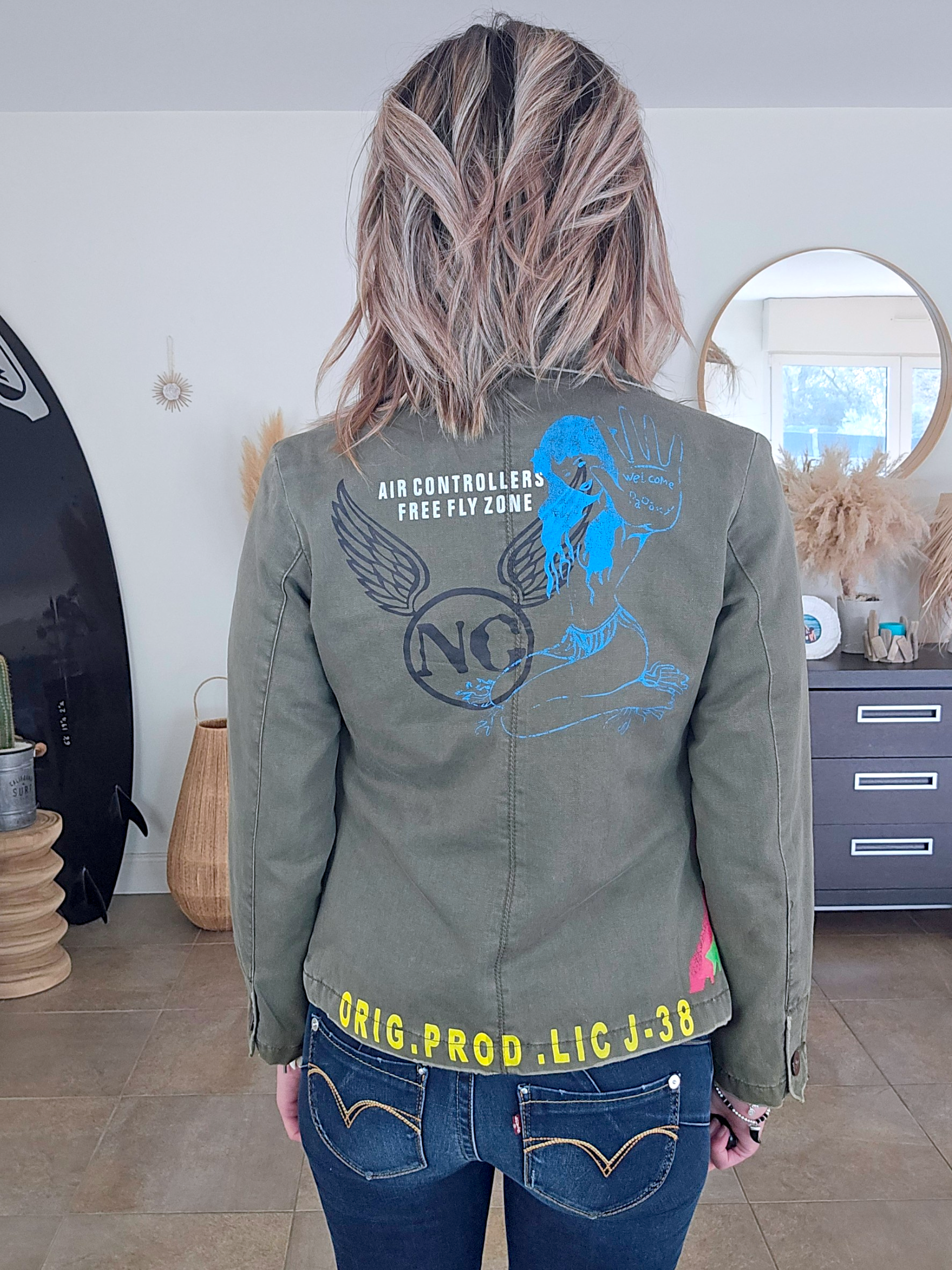 Veste cintrée créateur customisée - 𝐌𝐚𝐫𝐢𝐧𝐚𝟒𝟒𝐟𝐚𝐦𝐢𝐥𝐲