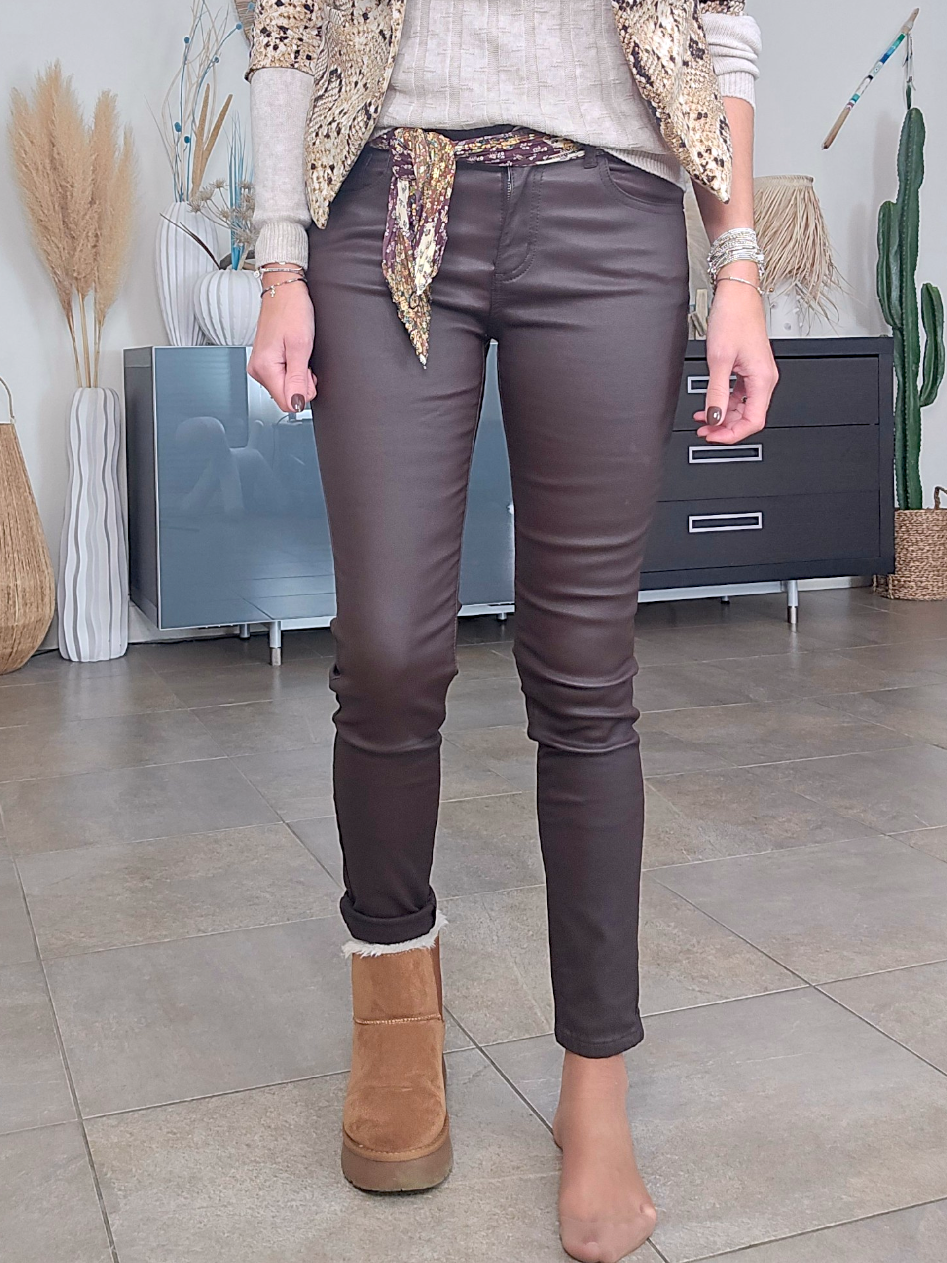 Pantalon huilé marron avec sa ceinture - 𝐌𝐚𝐫𝐢𝐧𝐚𝟒𝟒𝐟𝐚𝐦𝐢𝐥𝐲