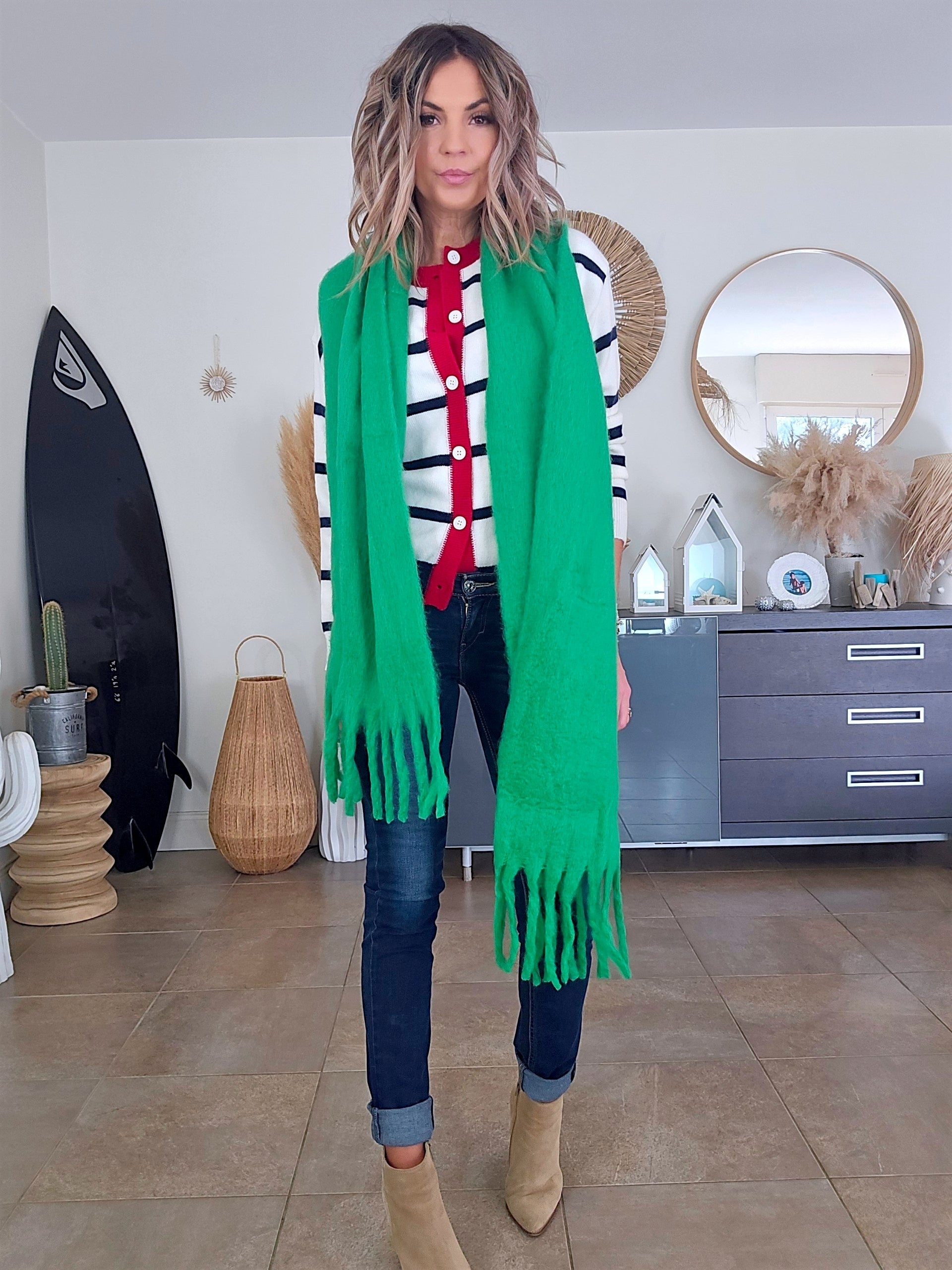 Écharpe douce et longue verte - 𝐌𝐚𝐫𝐢𝐧𝐚𝟒𝟒𝐟𝐚𝐦𝐢𝐥𝐲