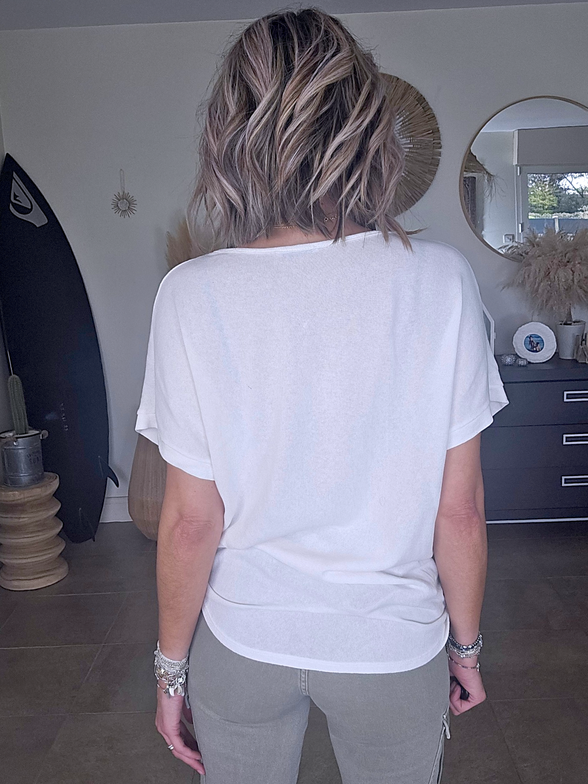 Haut blanc smiley orange fluo - 𝐌𝐚𝐫𝐢𝐧𝐚𝟒𝟒𝐟𝐚𝐦𝐢𝐥𝐲