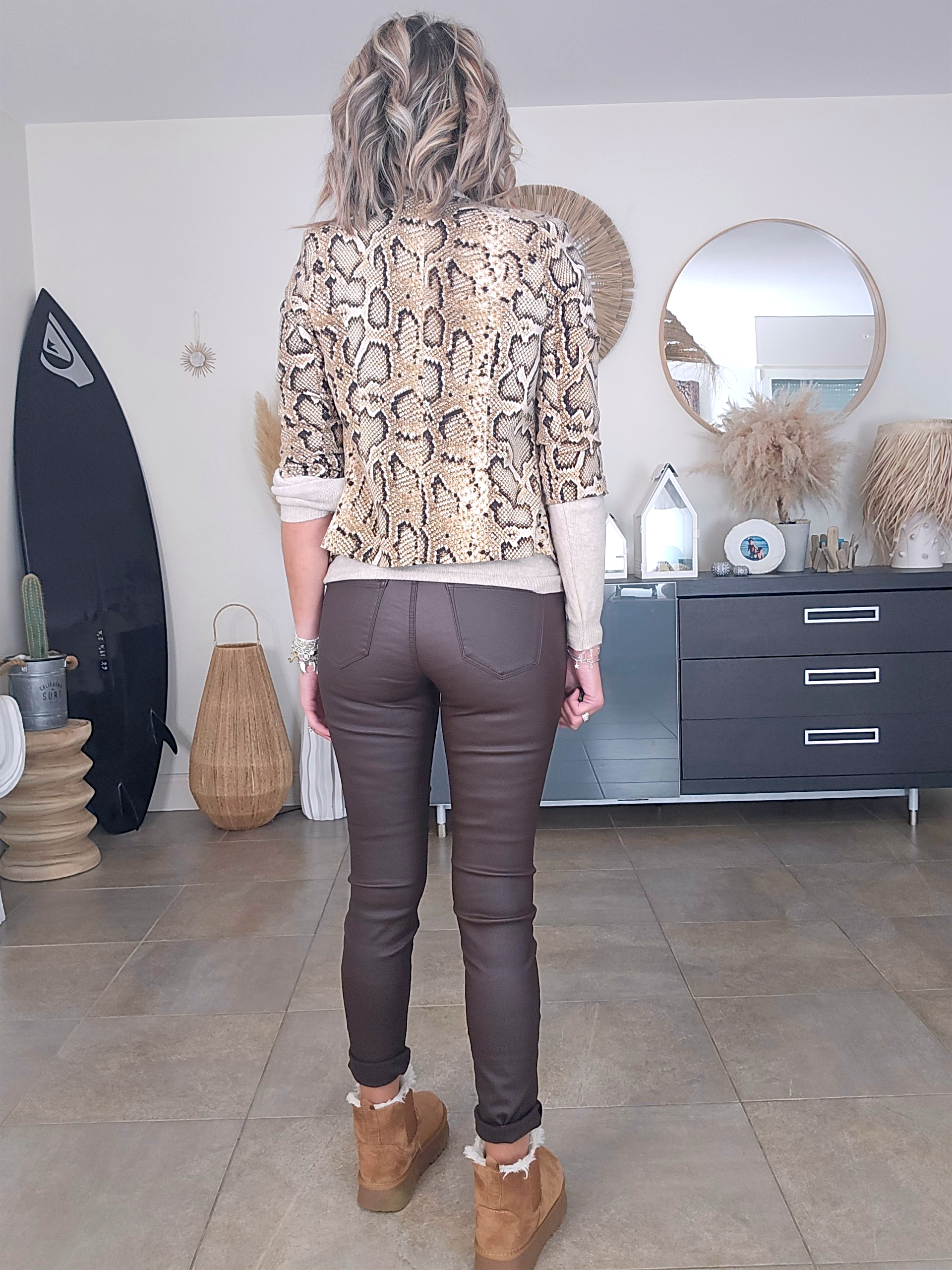 Veste cintrée à imprimé python maille sweat - 𝐌𝐚𝐫𝐢𝐧𝐚𝟒𝟒𝐟𝐚𝐦𝐢𝐥𝐲