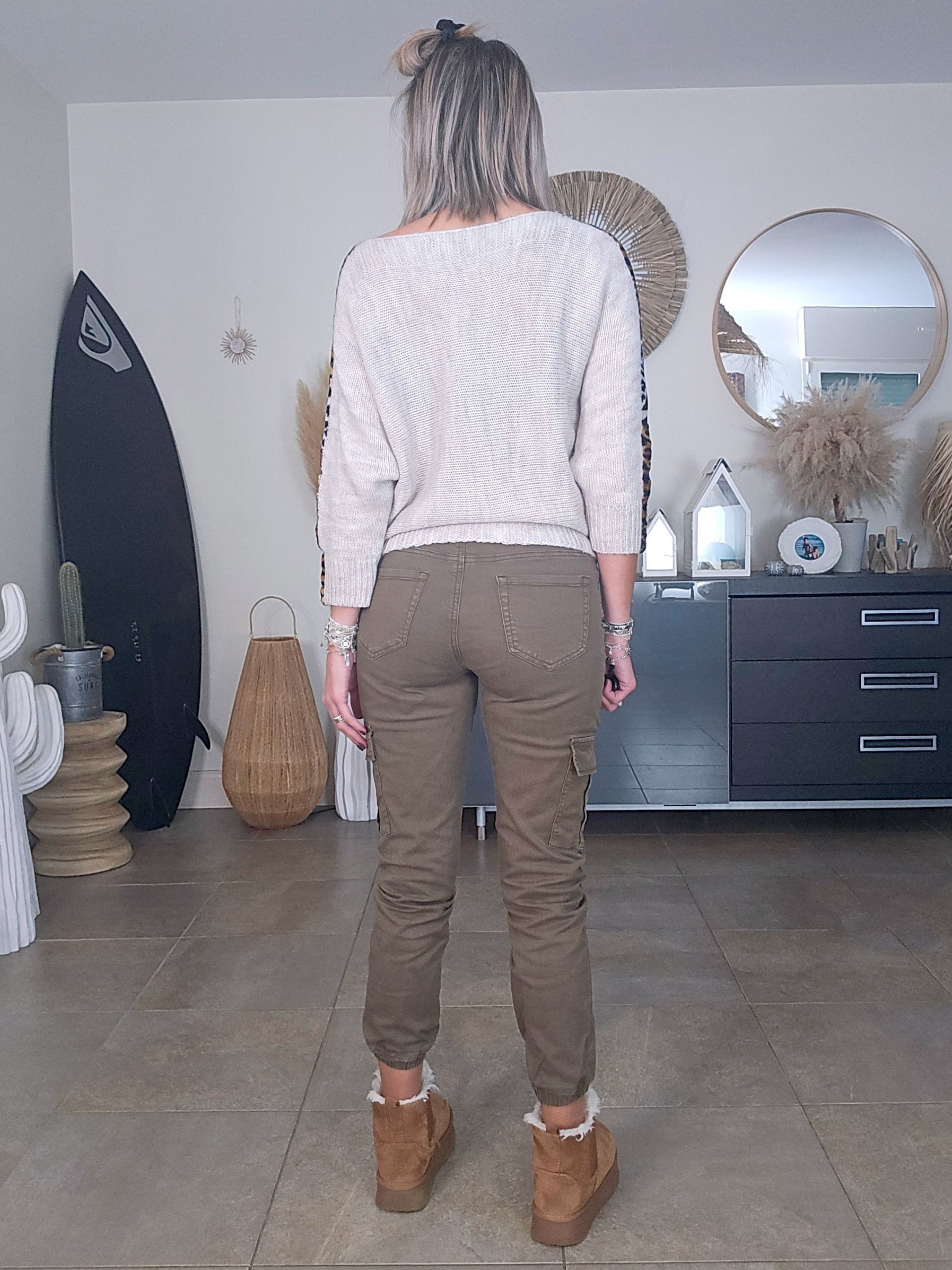Pull beige à maille ajourée avec bandes latérales léo - 𝐌𝐚𝐫𝐢𝐧𝐚𝟒𝟒𝐟𝐚𝐦𝐢𝐥𝐲