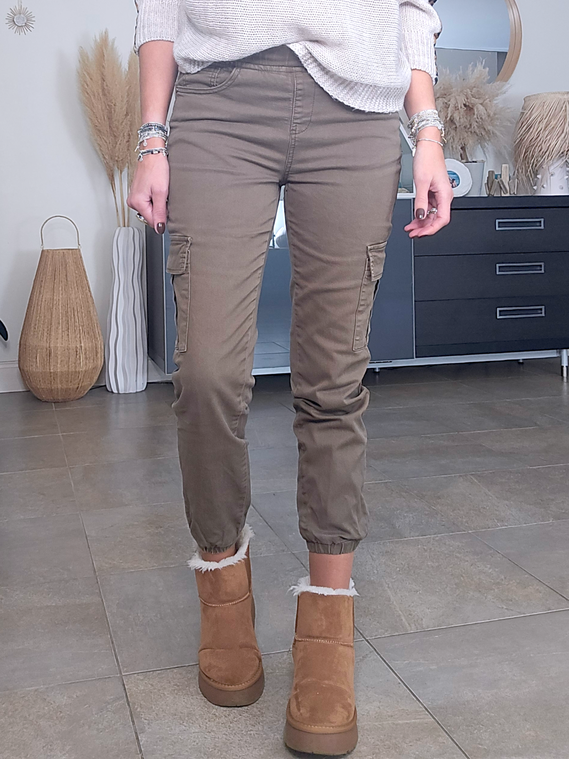 Pantalon cargo kaki - 𝐌𝐚𝐫𝐢𝐧𝐚𝟒𝟒𝐟𝐚𝐦𝐢𝐥𝐲