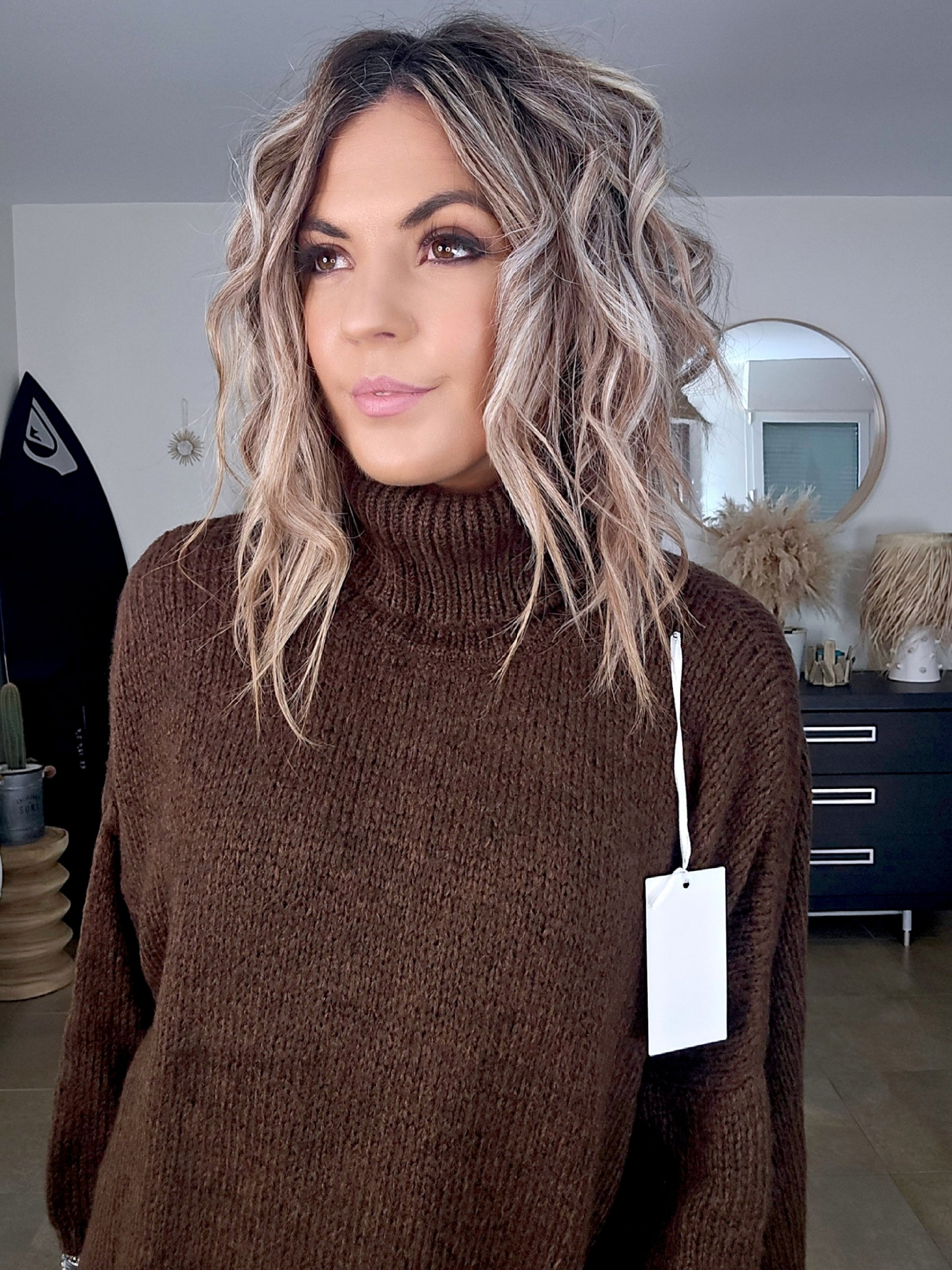 Pull marron longueur asymétrique - 𝐌𝐚𝐫𝐢𝐧𝐚𝟒𝟒𝐟𝐚𝐦𝐢𝐥𝐲