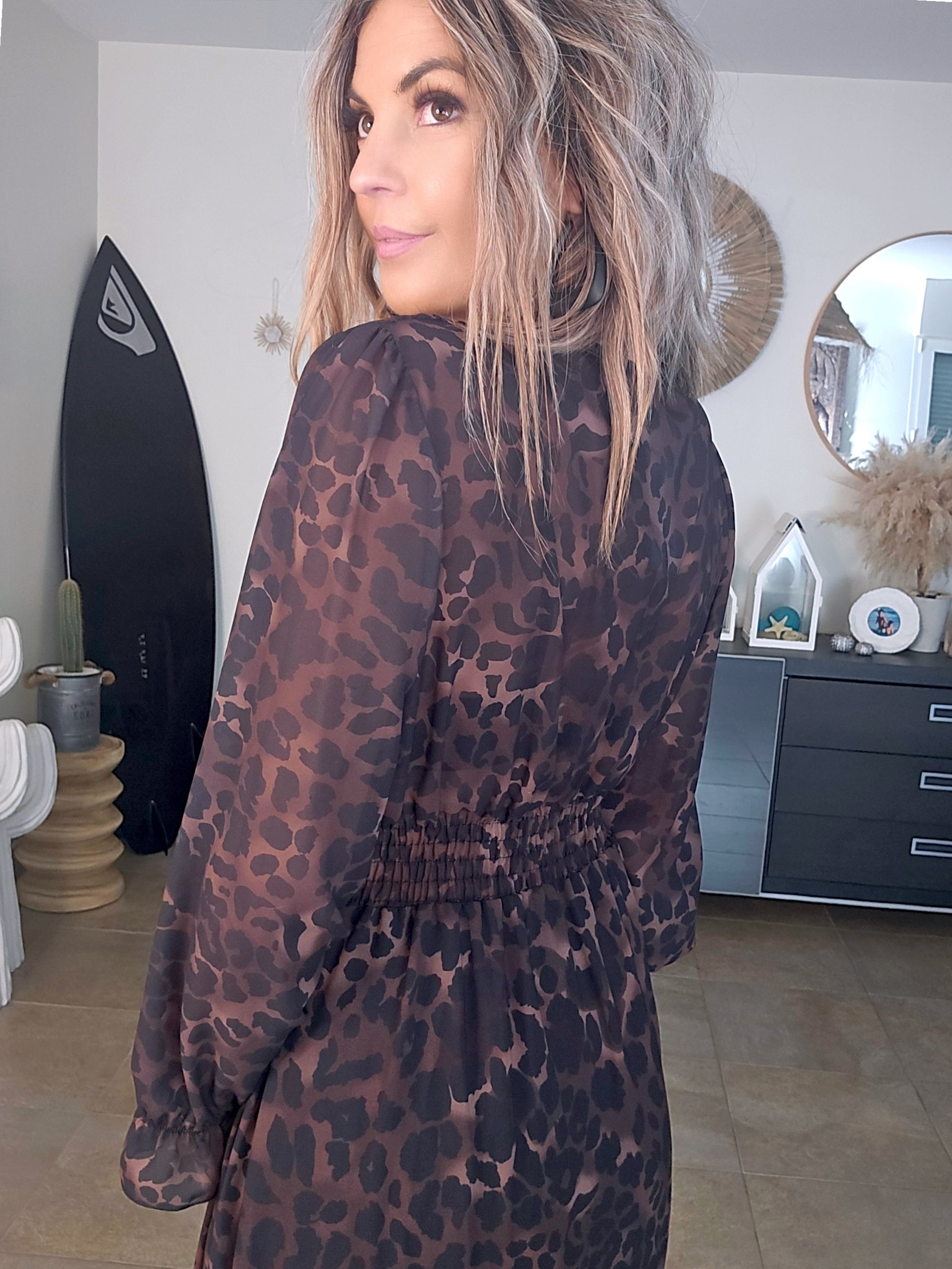 Robe longue marron à imprimé léopard - 𝐌𝐚𝐫𝐢𝐧𝐚𝟒𝟒𝐟𝐚𝐦𝐢𝐥𝐲