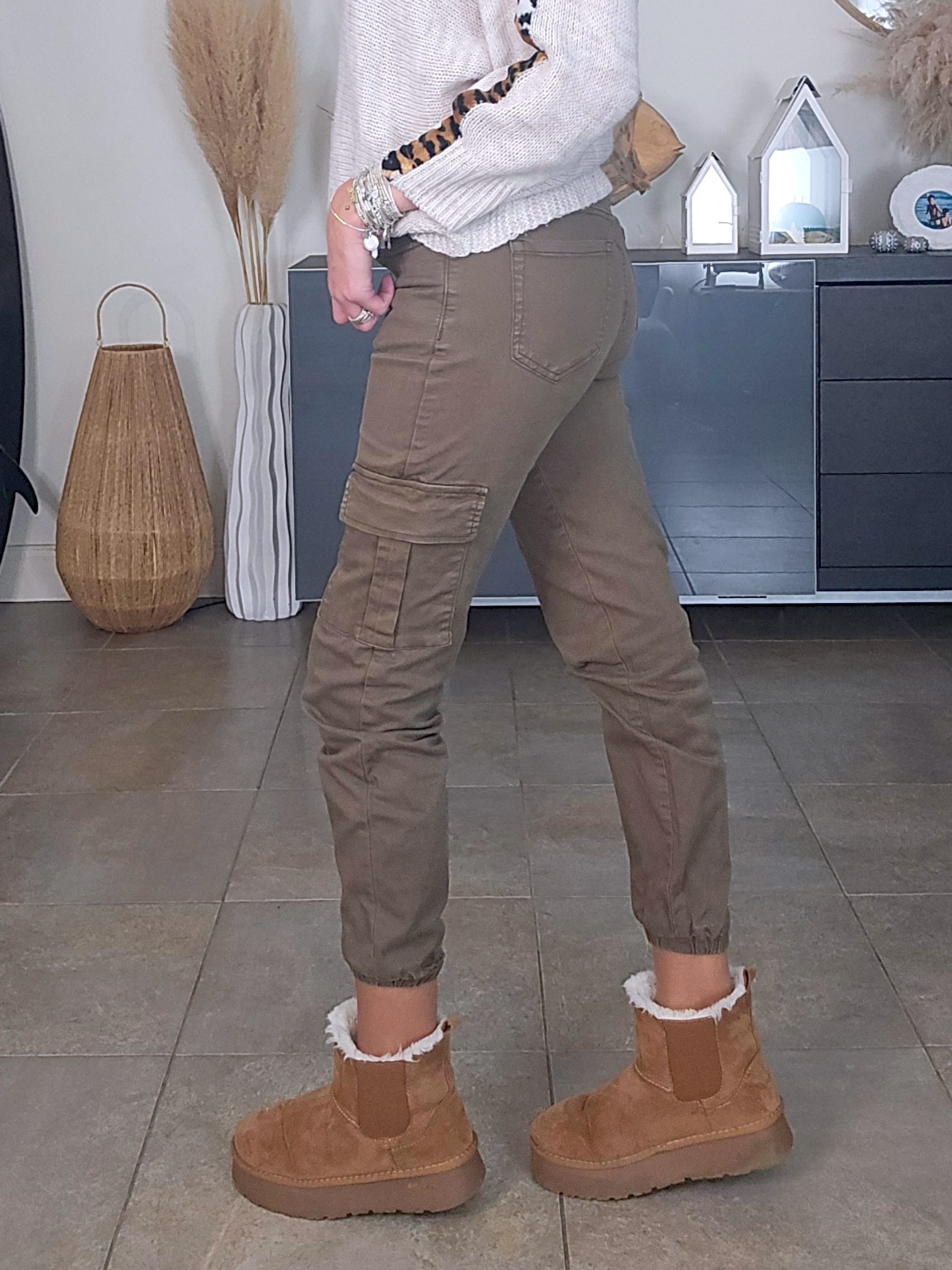 Pantalon cargo kaki - 𝐌𝐚𝐫𝐢𝐧𝐚𝟒𝟒𝐟𝐚𝐦𝐢𝐥𝐲