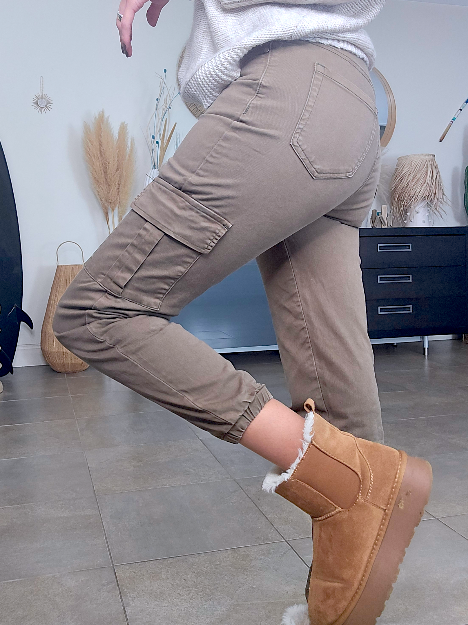 Pantalon cargo kaki - 𝐌𝐚𝐫𝐢𝐧𝐚𝟒𝟒𝐟𝐚𝐦𝐢𝐥𝐲