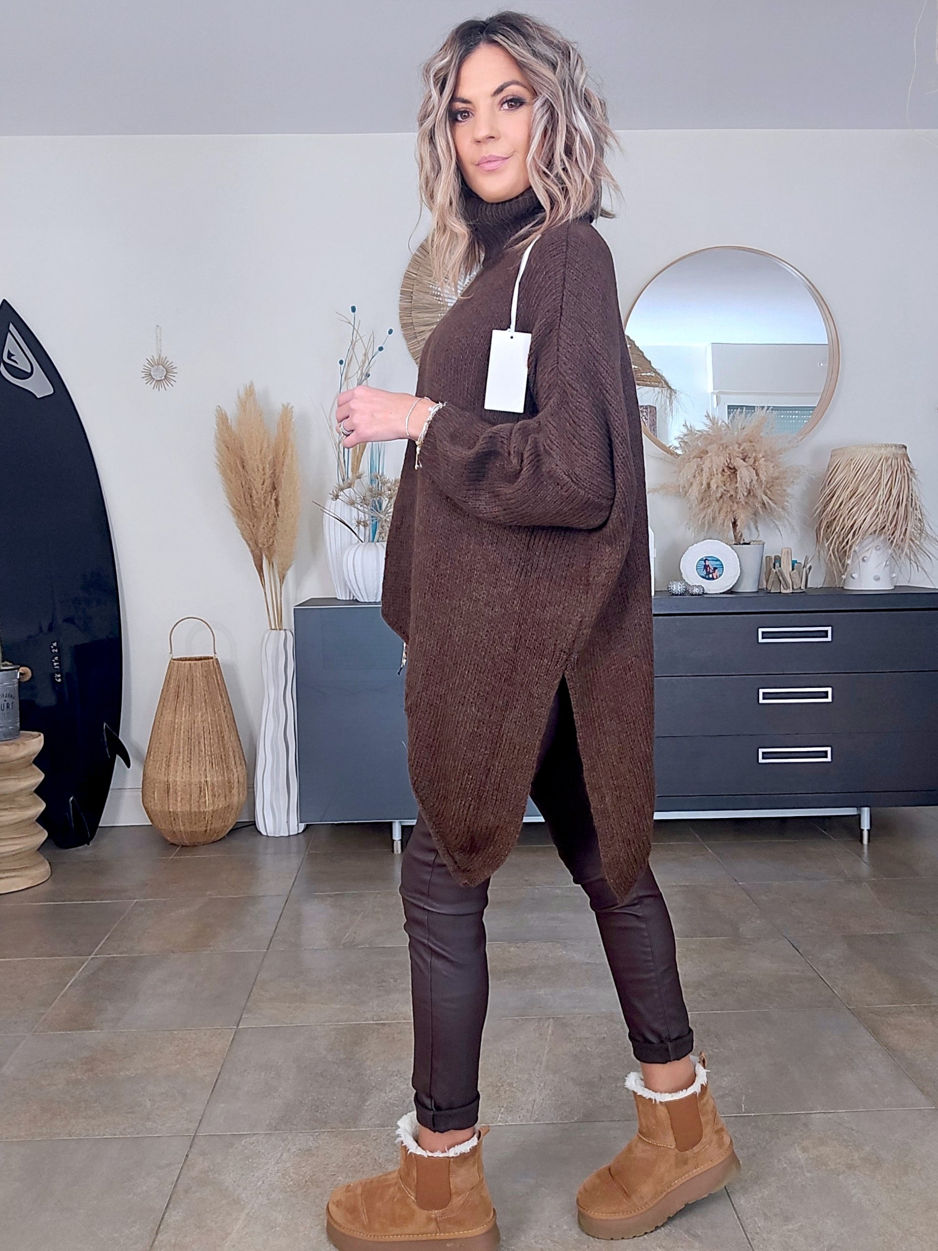 Pull marron longueur asymétrique - 𝐌𝐚𝐫𝐢𝐧𝐚𝟒𝟒𝐟𝐚𝐦𝐢𝐥𝐲