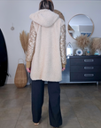 Manteau bouclette beige à manches dorées - 𝐌𝐚𝐫𝐢𝐧𝐚𝟒𝟒𝐟𝐚𝐦𝐢𝐥𝐲