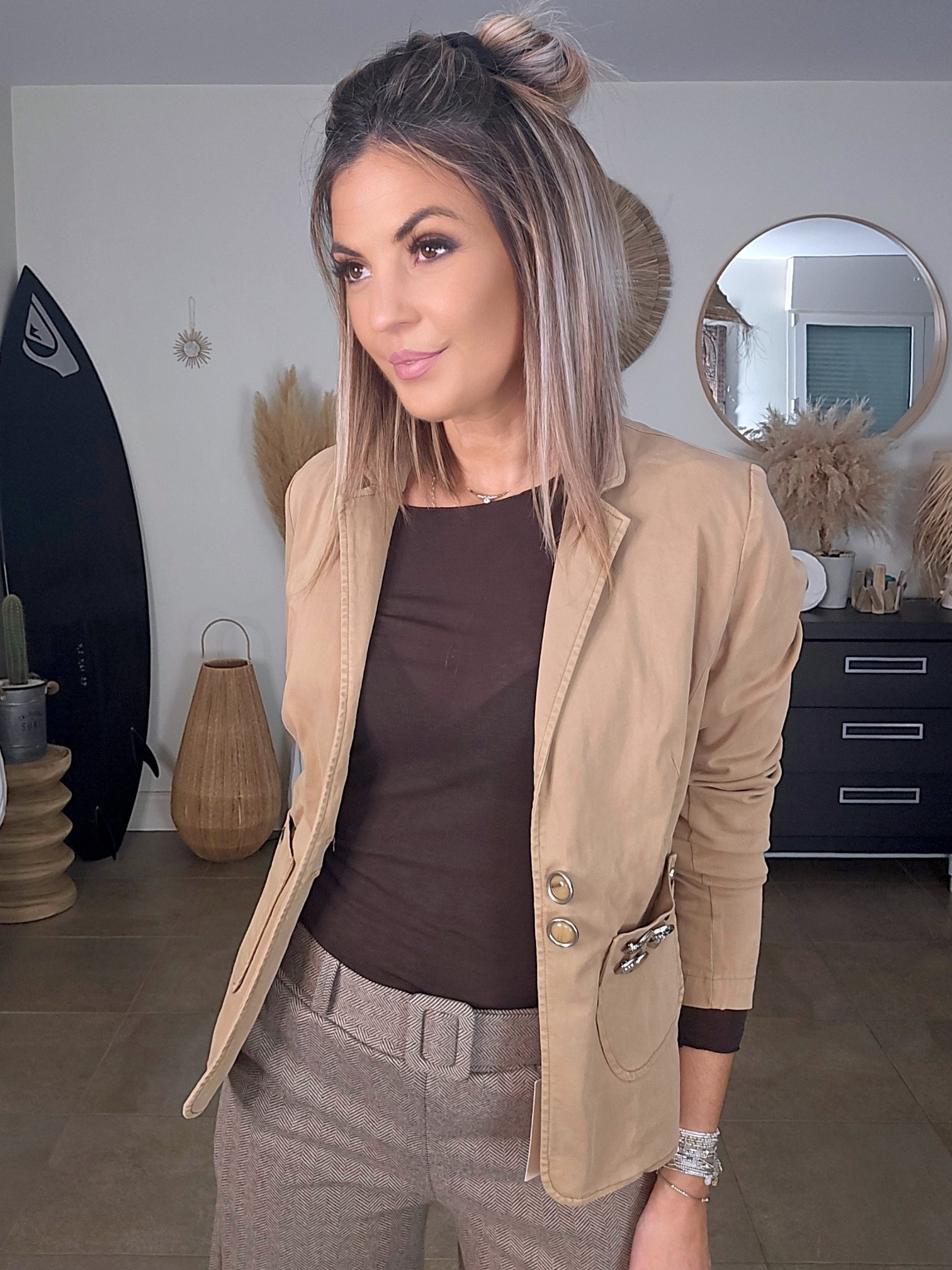 Veste cintrée beige boutons - 𝐌𝐚𝐫𝐢𝐧𝐚𝟒𝟒𝐟𝐚𝐦𝐢𝐥𝐲